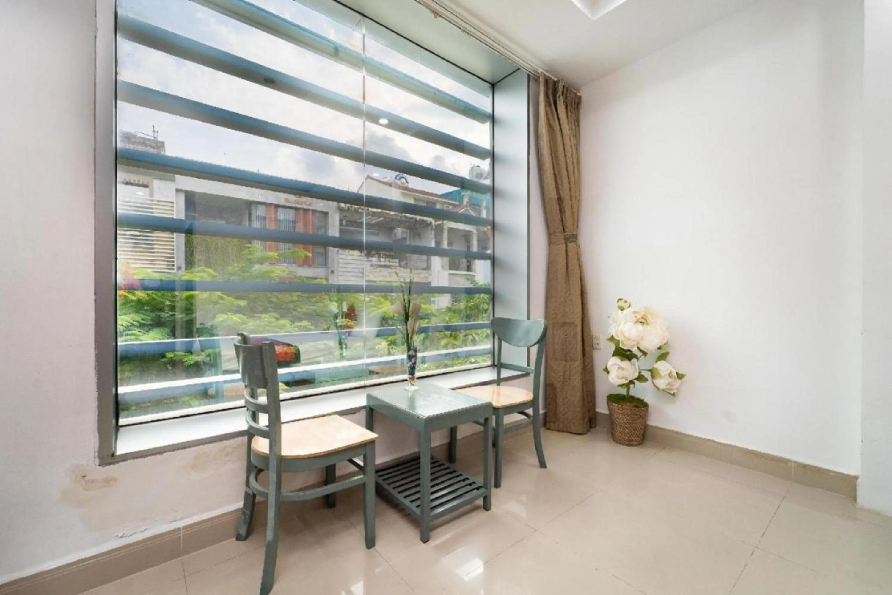 Seating area in Dancenter O Cozy 5 Hotel Near SECC