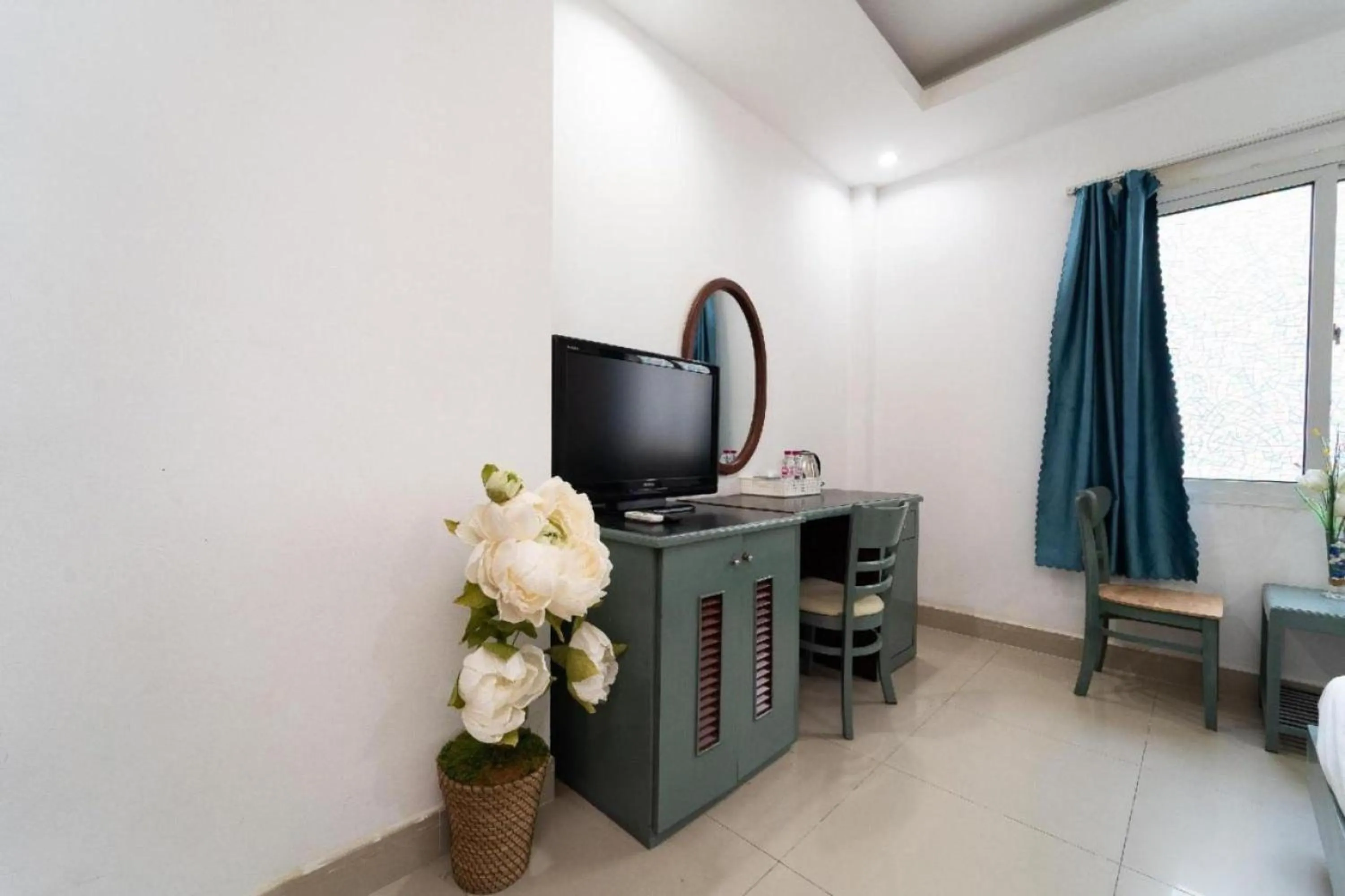 TV and multimedia in Dancenter O Cozy 5 Hotel Near SECC