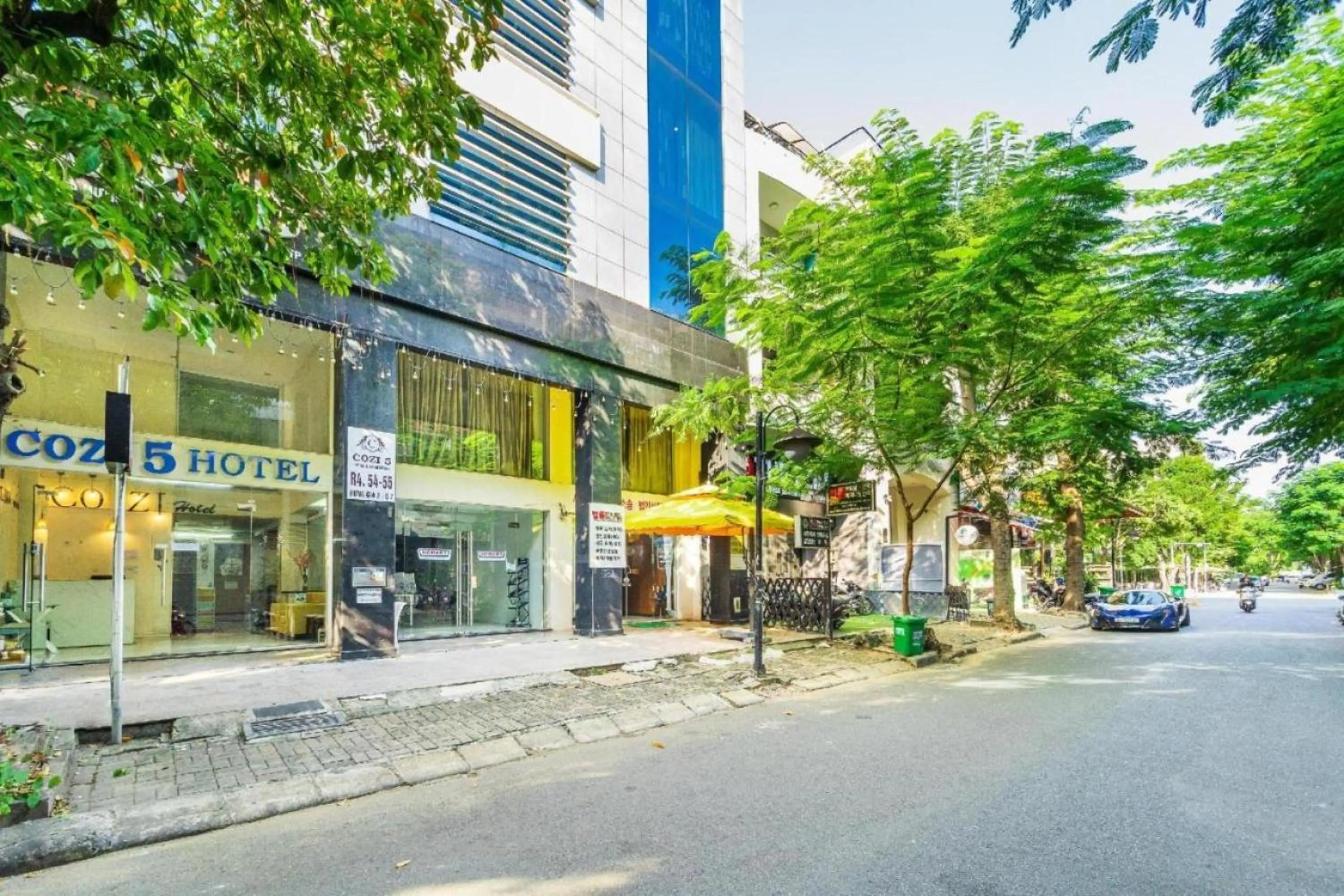 Property building in Dancenter O Cozy 5 Hotel Near SECC