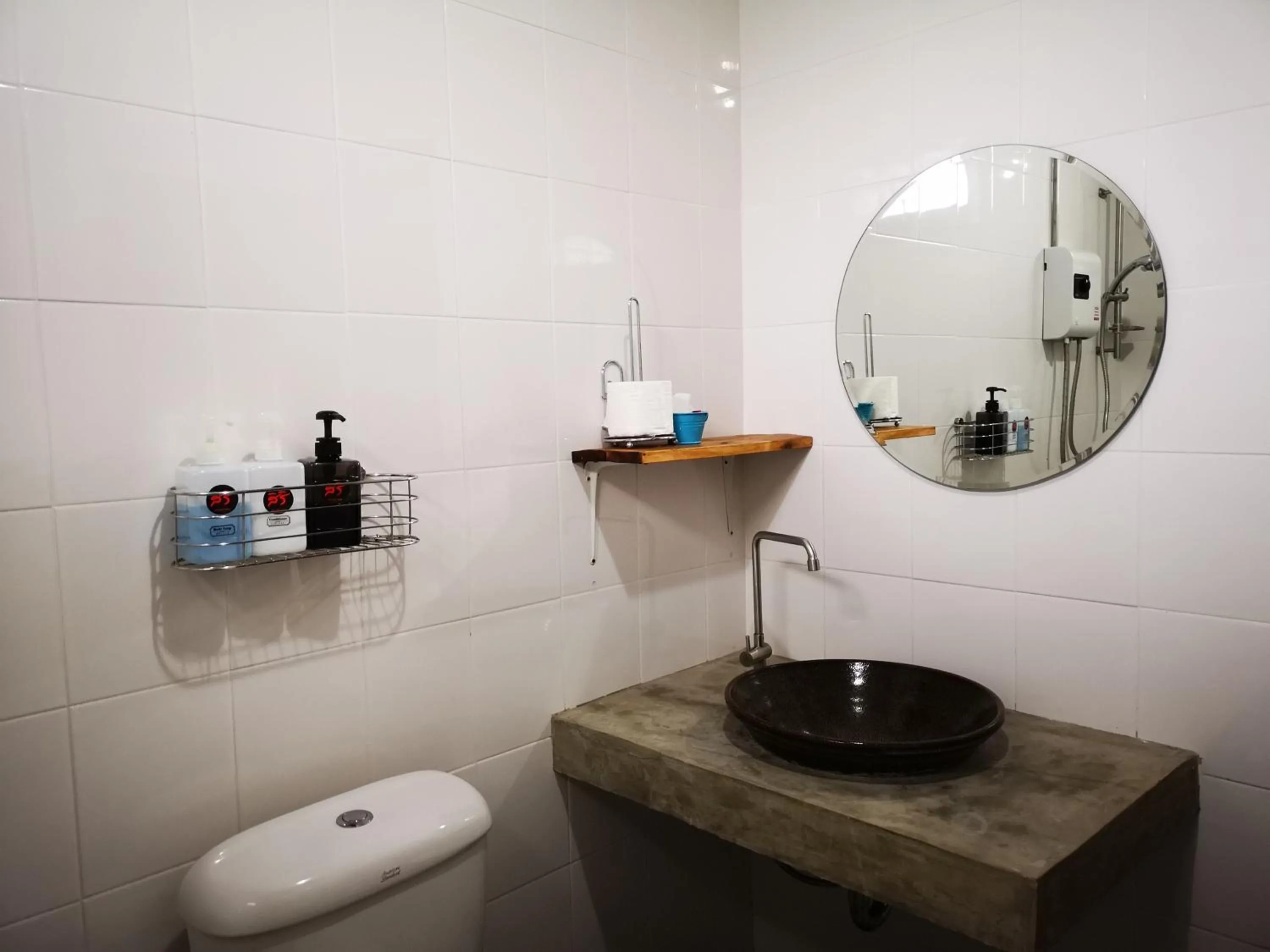 Bathroom in Siri Guesthouse @ Surat Thani