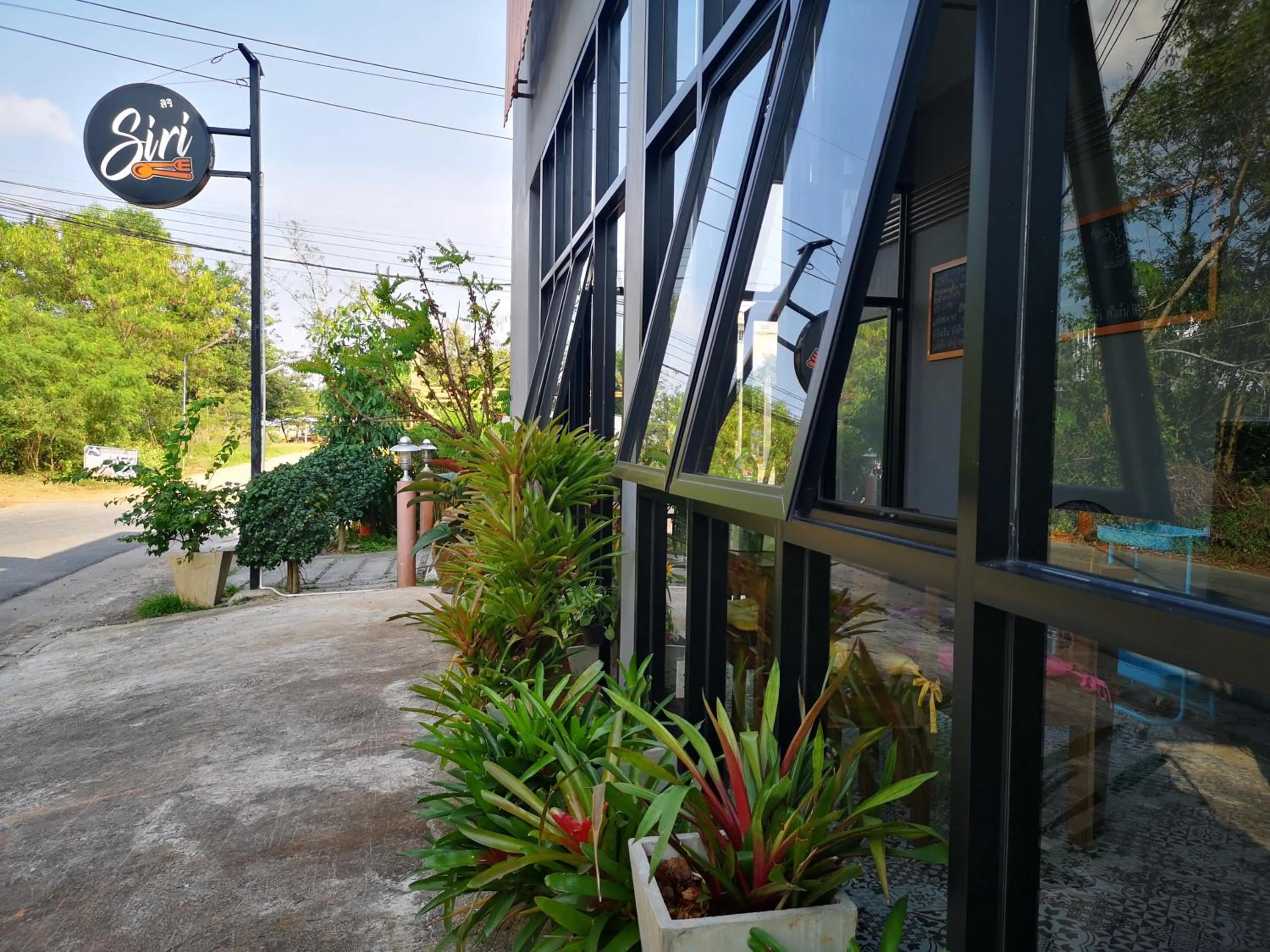 Property building in Siri Guesthouse @ Surat Thani