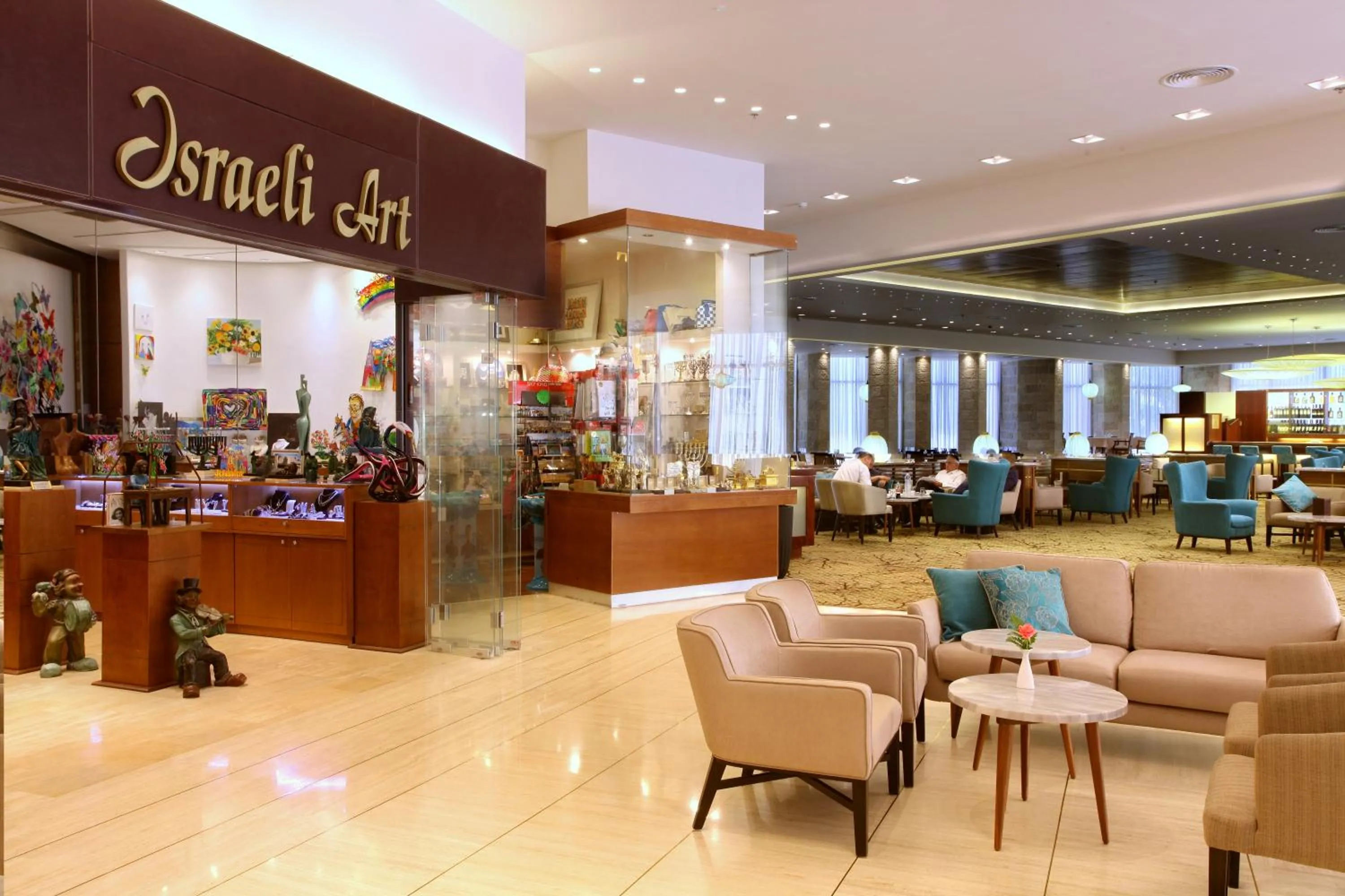 On-site shops in Ramada Jerusalem Hotel