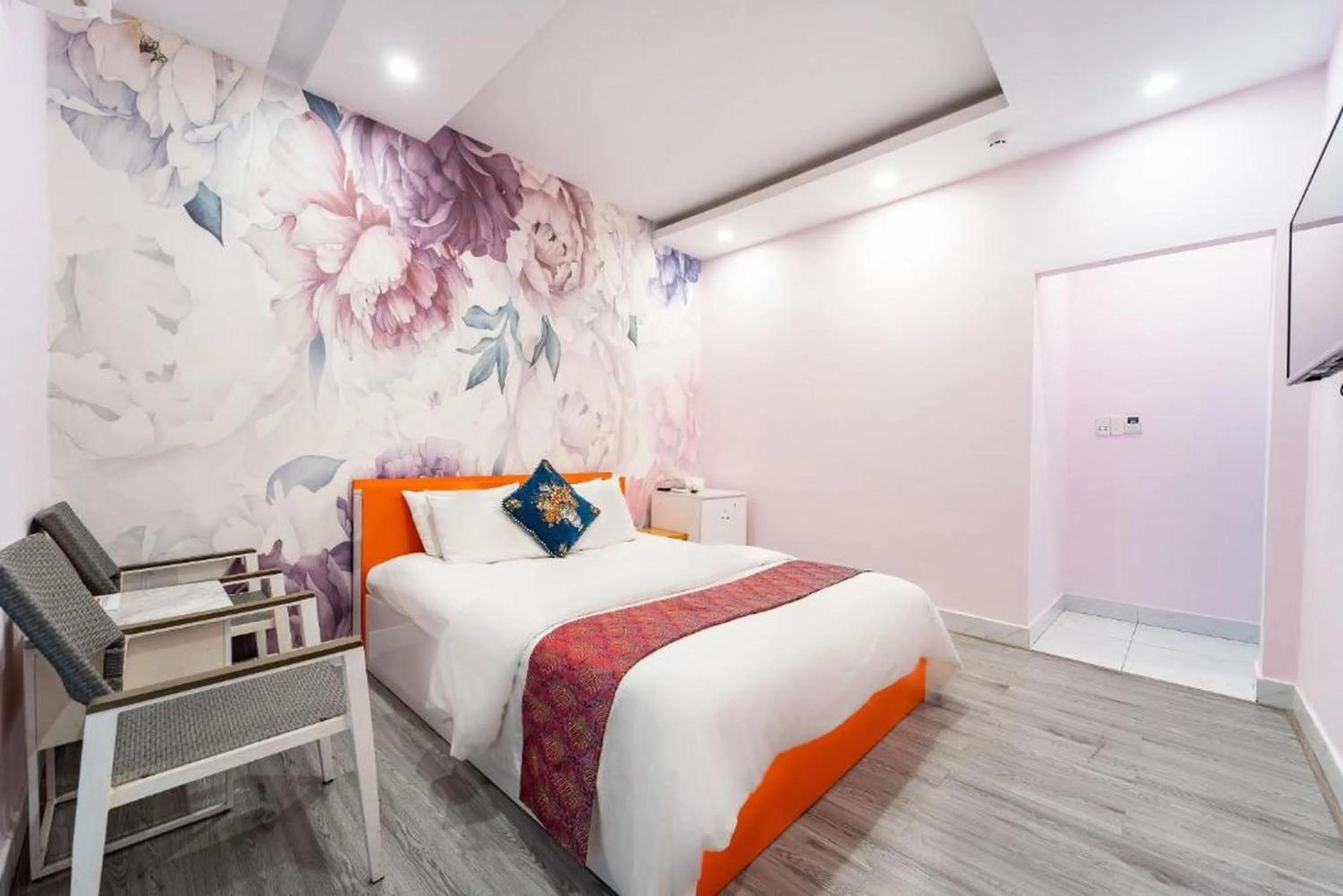 Bed in Joy Inn Hotel - Near T3 Terminal