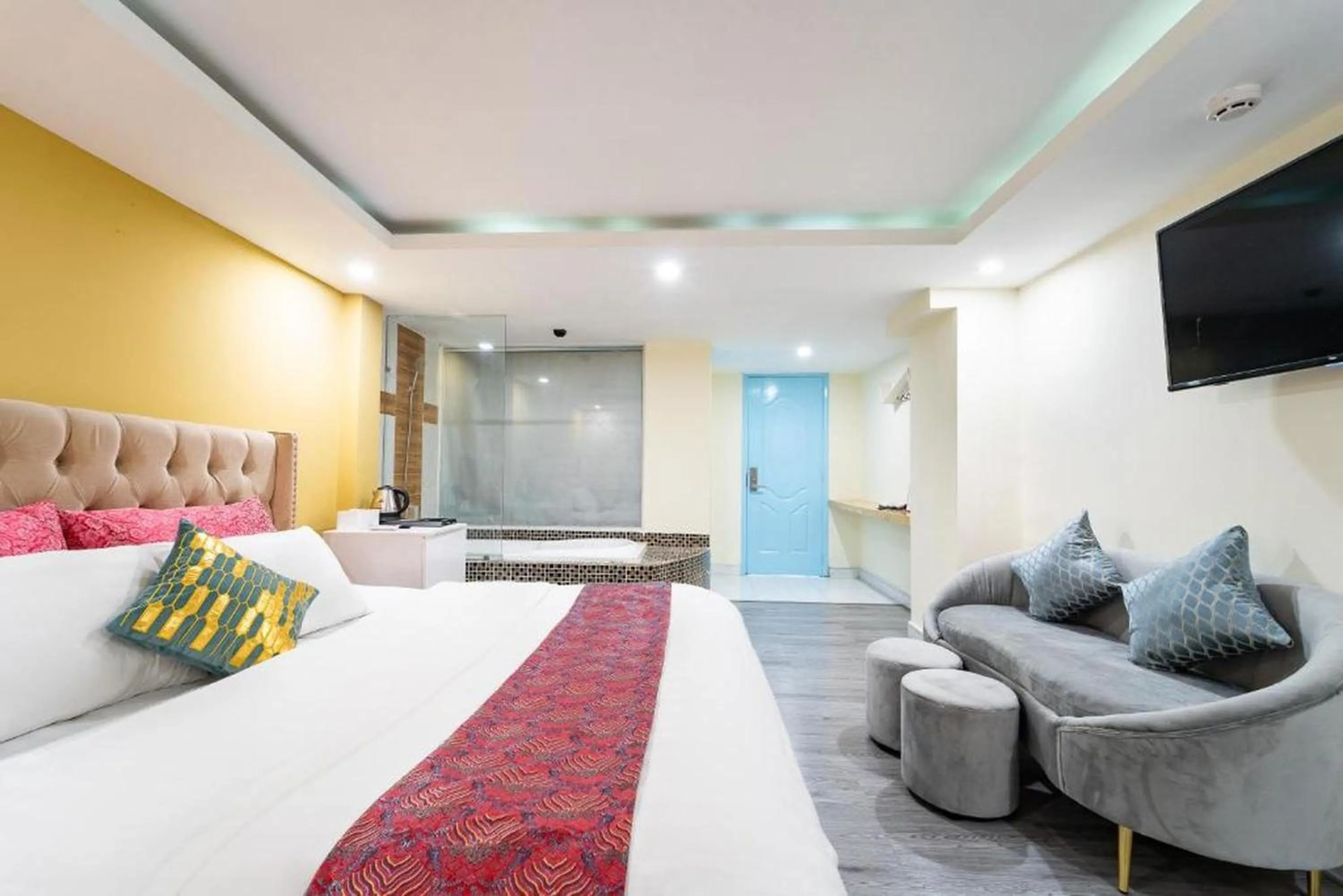 Bed in Joy Inn Hotel - Near T3 Terminal