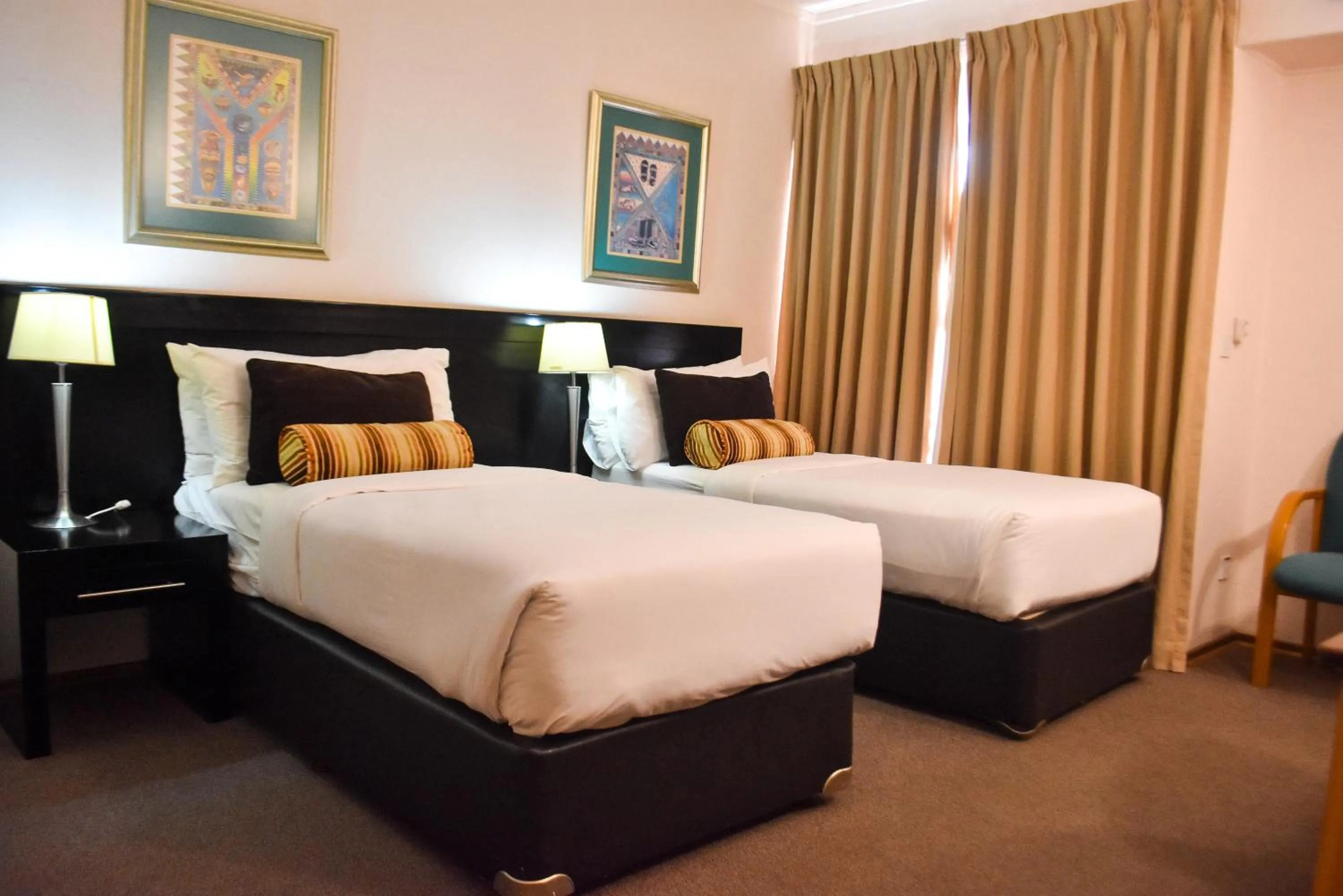 Bedroom, Bed in Cresta Bosele Hotel
