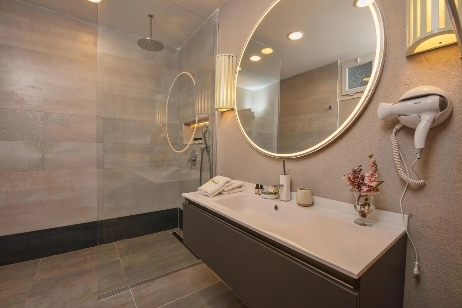 Shower in Layla Gocek Adults only