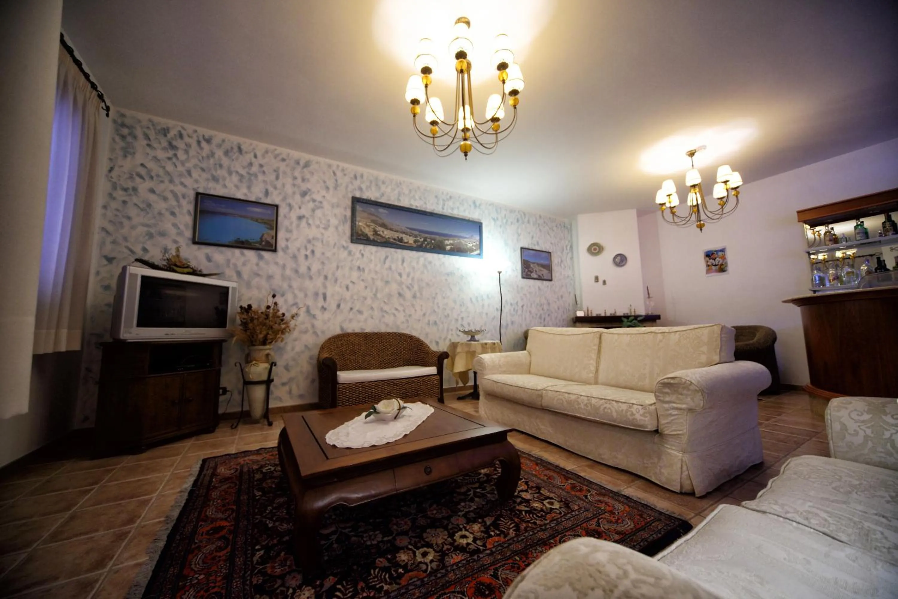 Lounge or bar in History Hotel