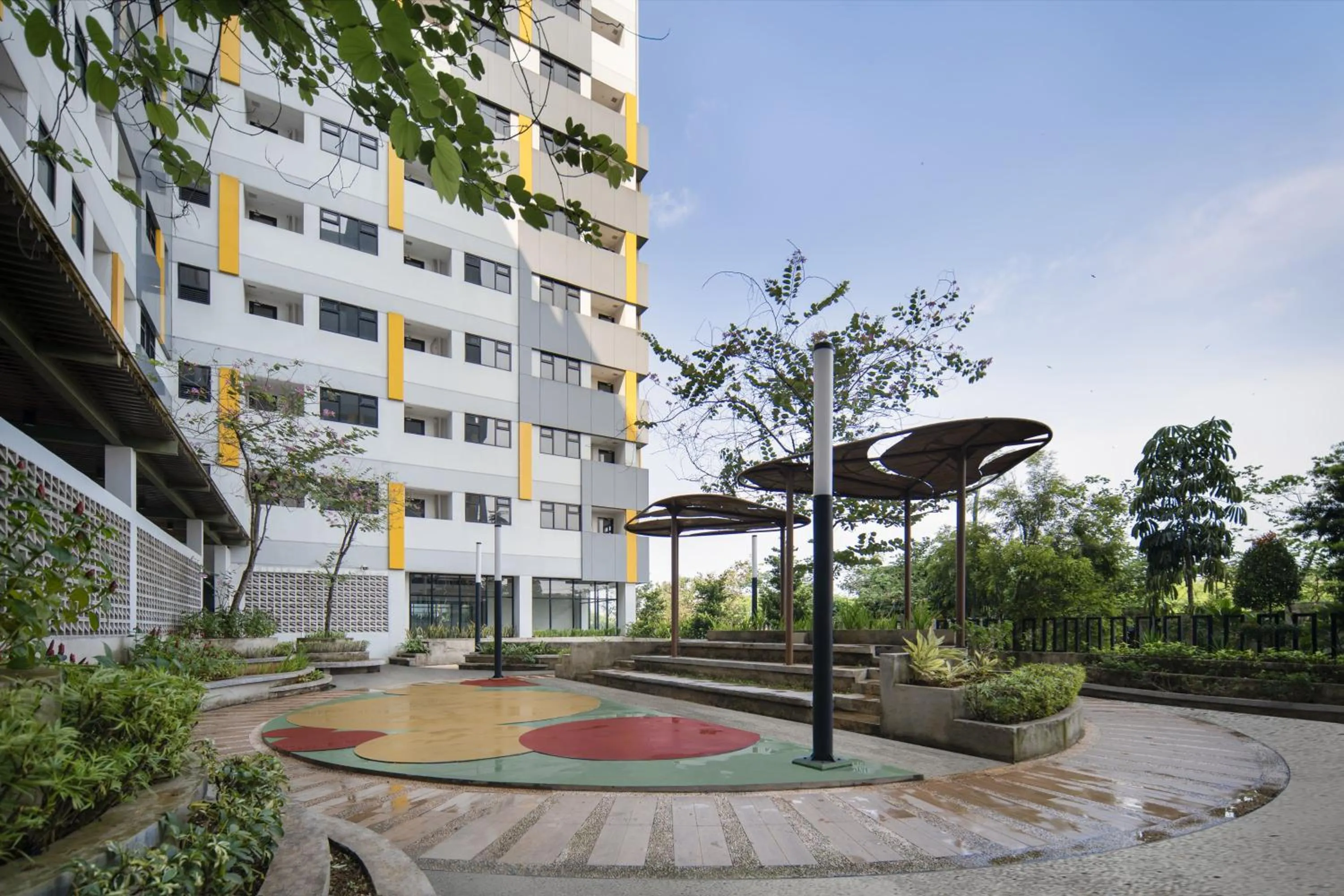 Children play ground in Cove Aspena Residence