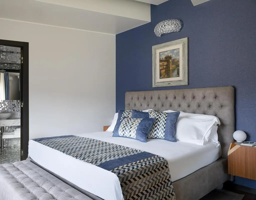 Bed in Villa Lario Resort Mandello