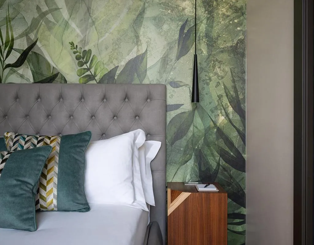 Bed in Villa Lario Resort Mandello