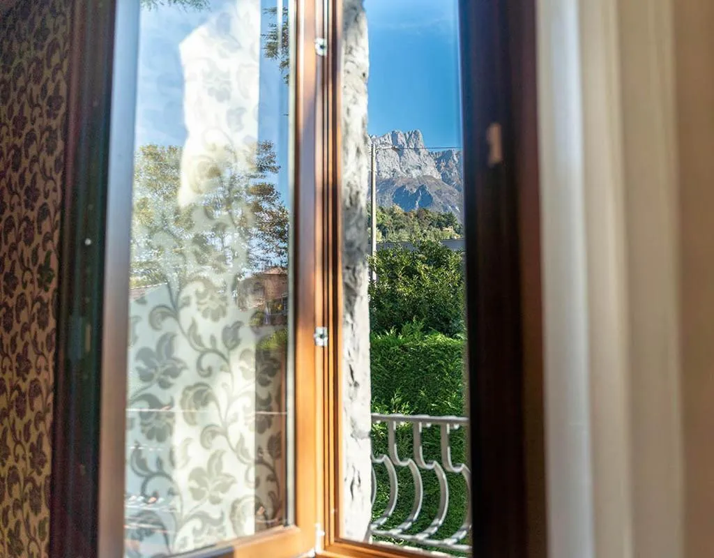 Mountain view in Villa Lario Resort Mandello