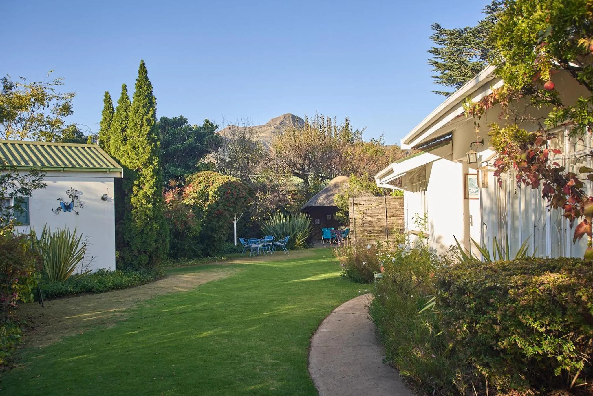 Parking in Rosewood Corner, Clarens