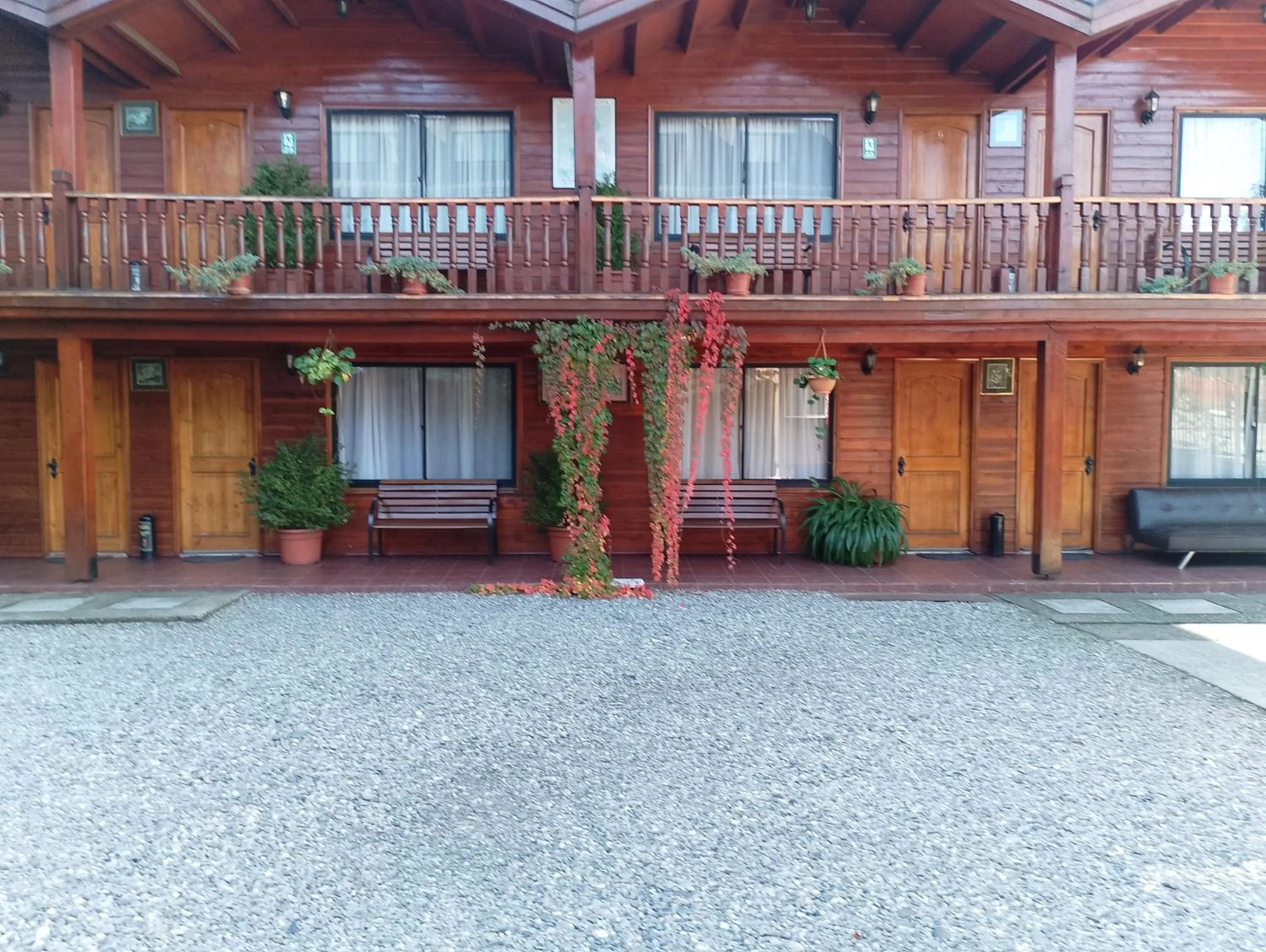 Property building in Apart-Hotel Colonia-Königsberg UBICADO COSTADO TERMINAL BUSES, RÍO CALLE CALLE CARABINEROS DEPARTAMENTOS COMPLETOS CON AIRE ACONDICIONADO Y ESTACIONAMIENTO