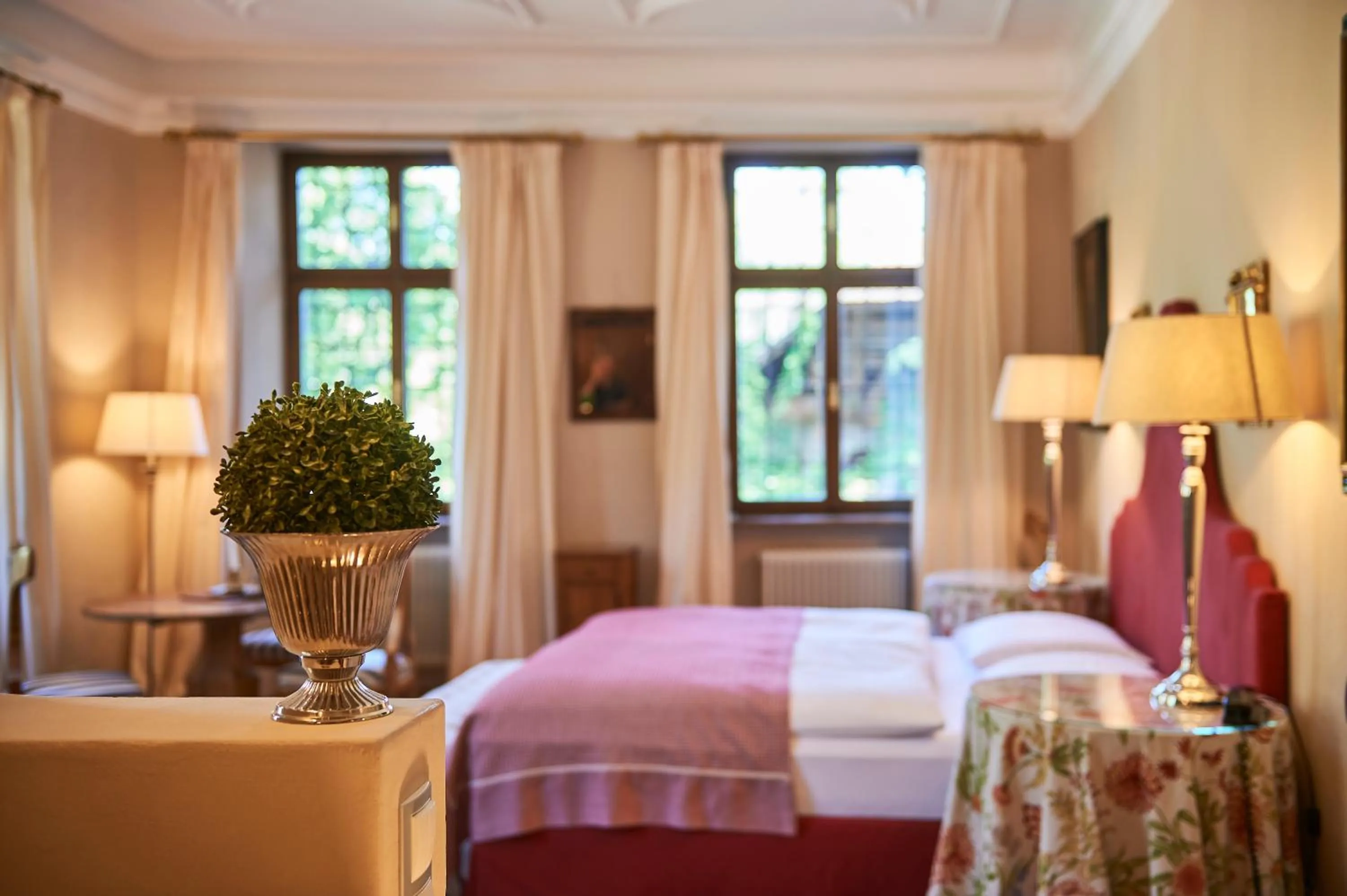 Photo of the whole room, Bed in Schloss Englar