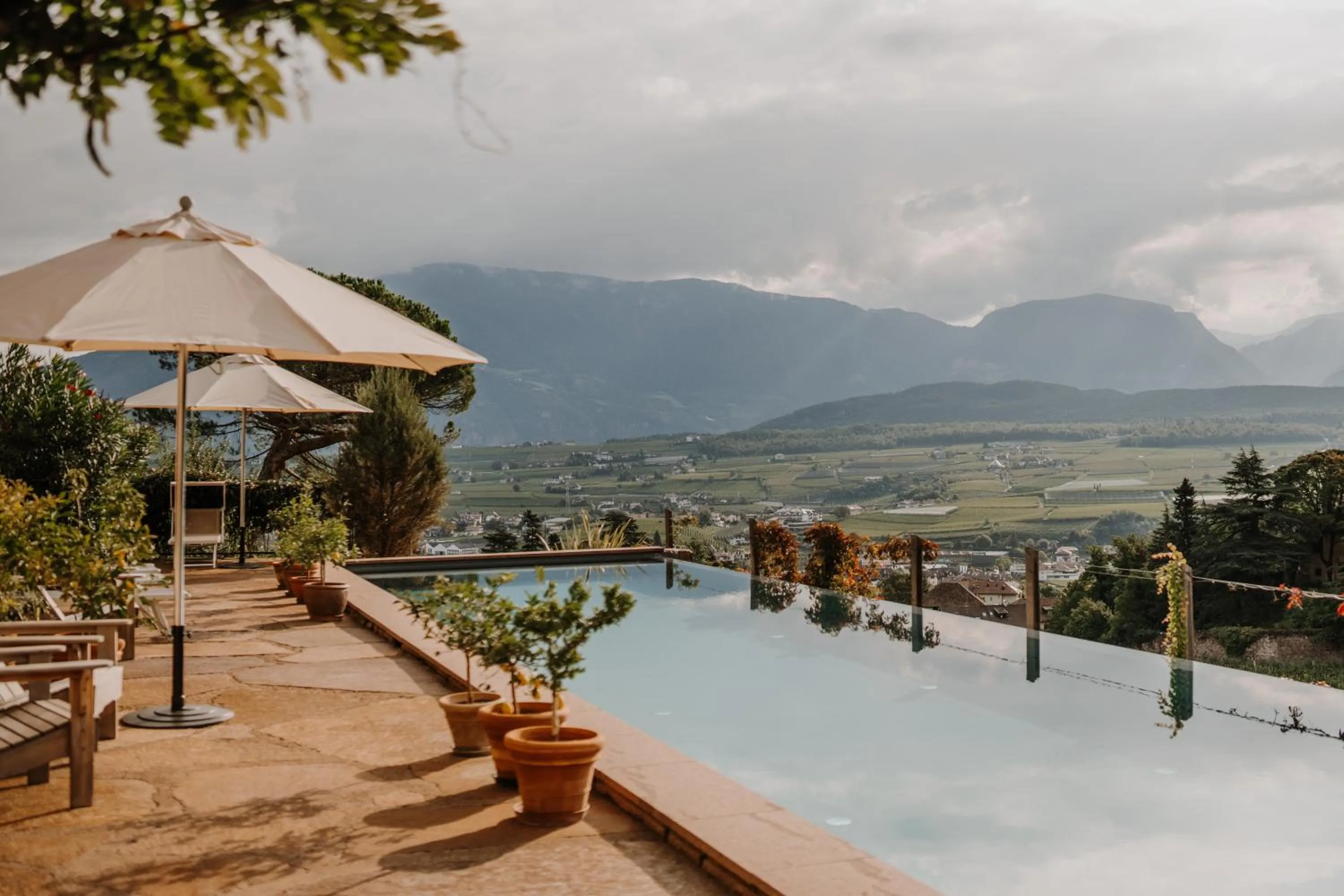 Swimming pool in Schloss Englar