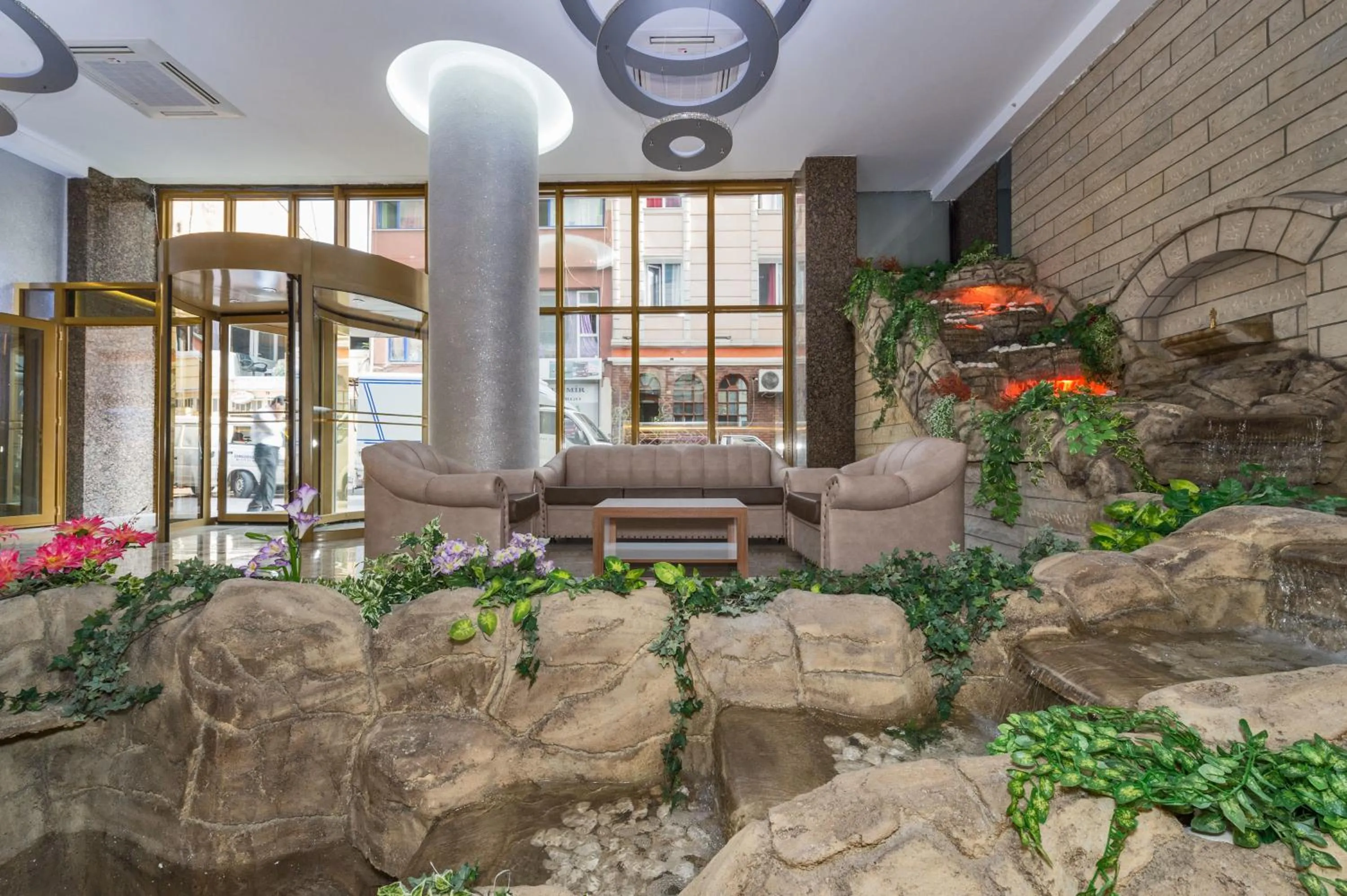 Area and facilities in Matiat Hotel Istanbul