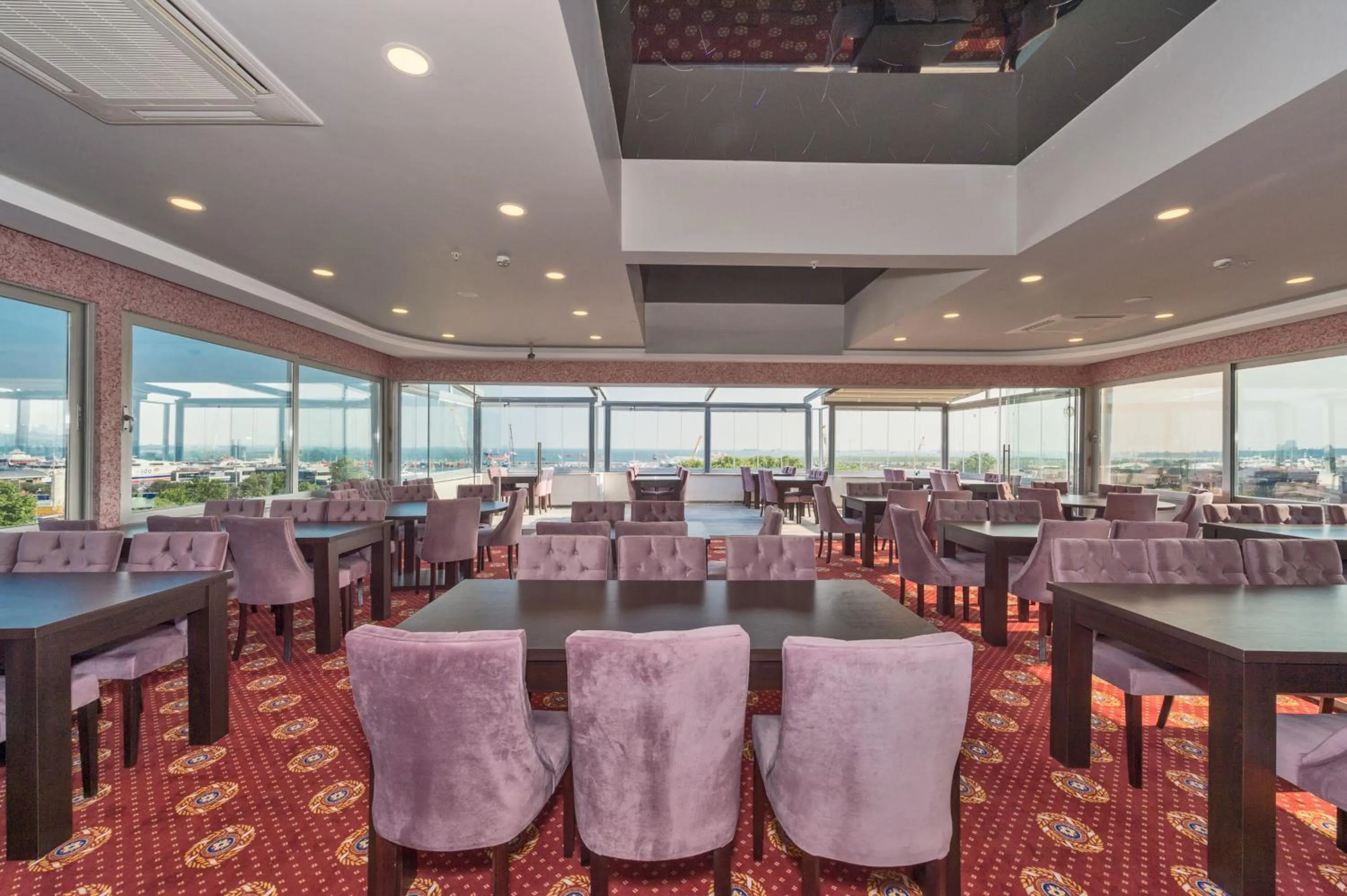 Restaurant/places to eat in Matiat Hotel Istanbul