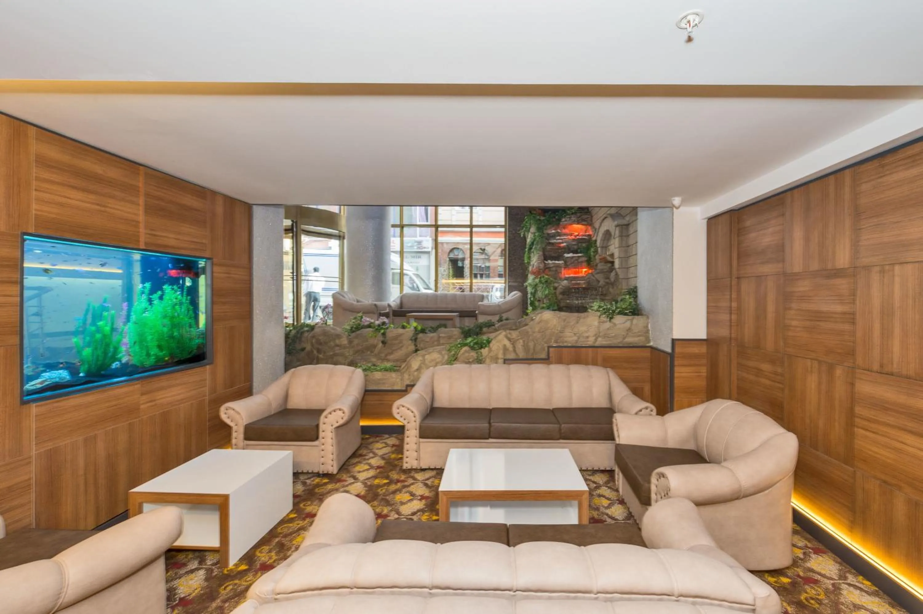 Photo of the whole room in Matiat Hotel Istanbul