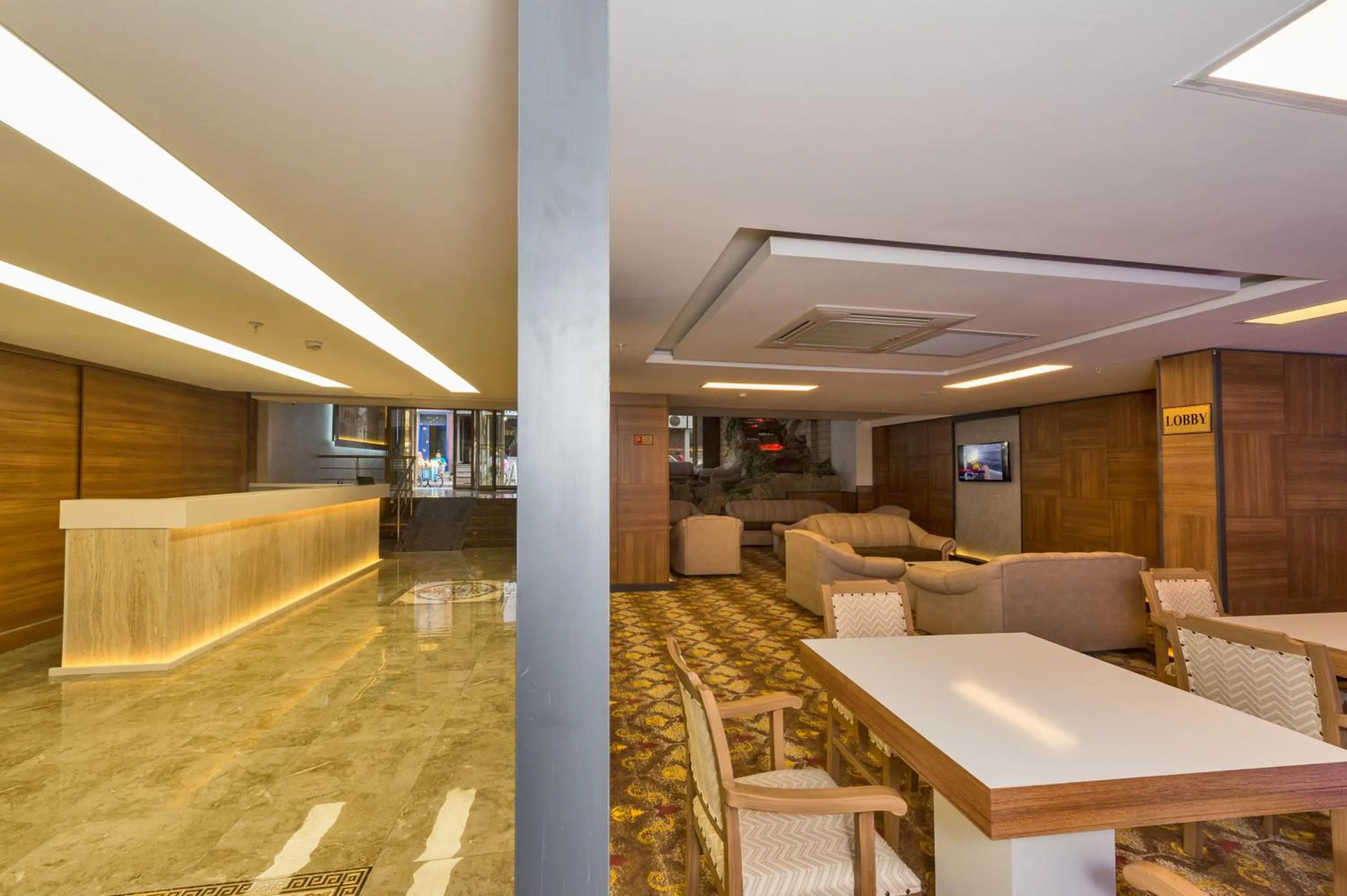 Lobby or reception in Matiat Hotel Istanbul