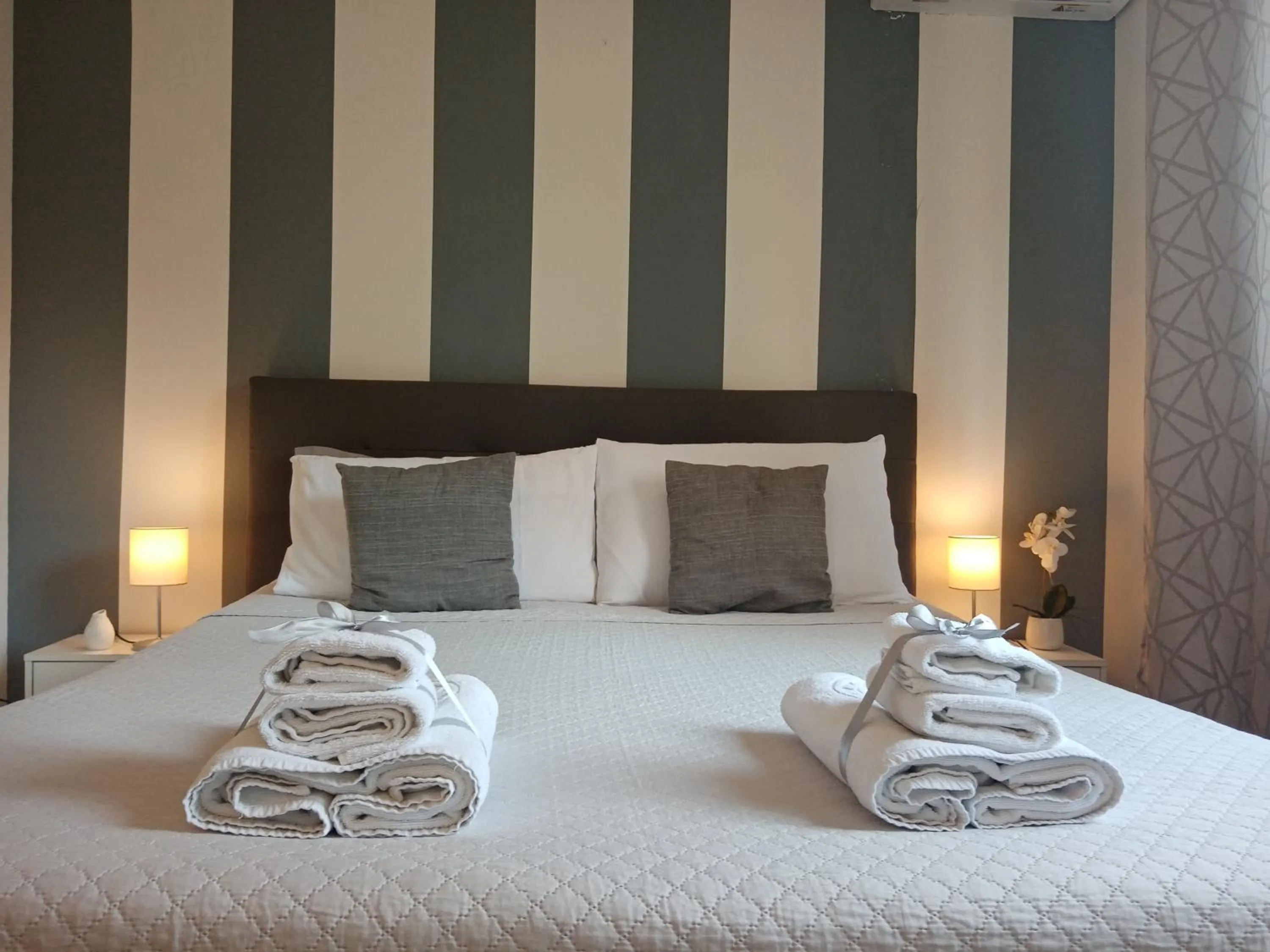 Property building, Bed in Dante091