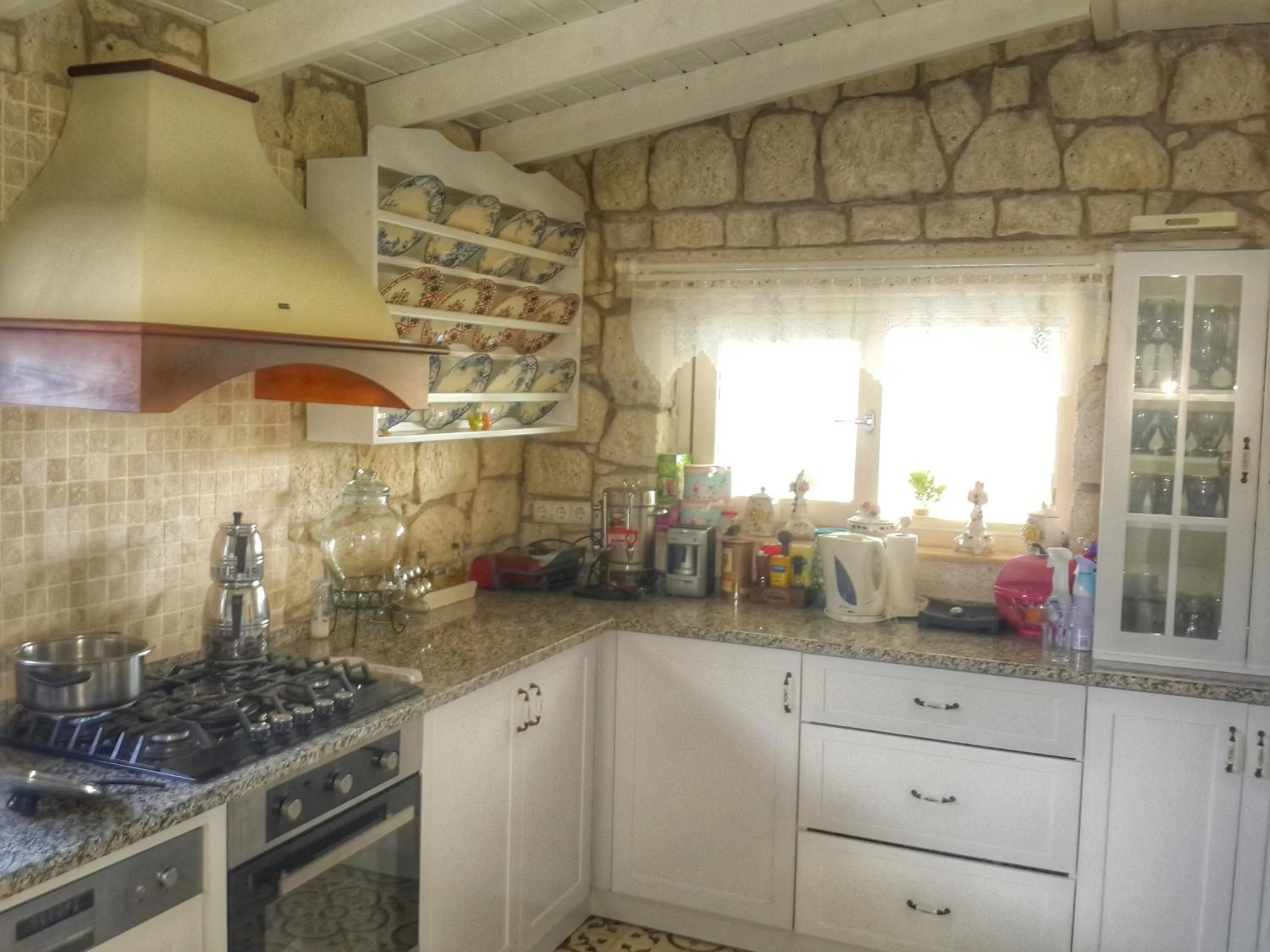 Kitchen or kitchenette in Kupina Alaçatı