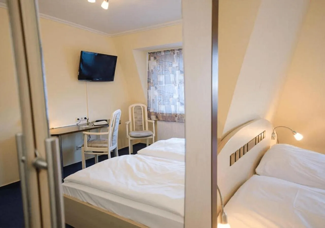 Photo of the whole room, Bed in Hotel Lange