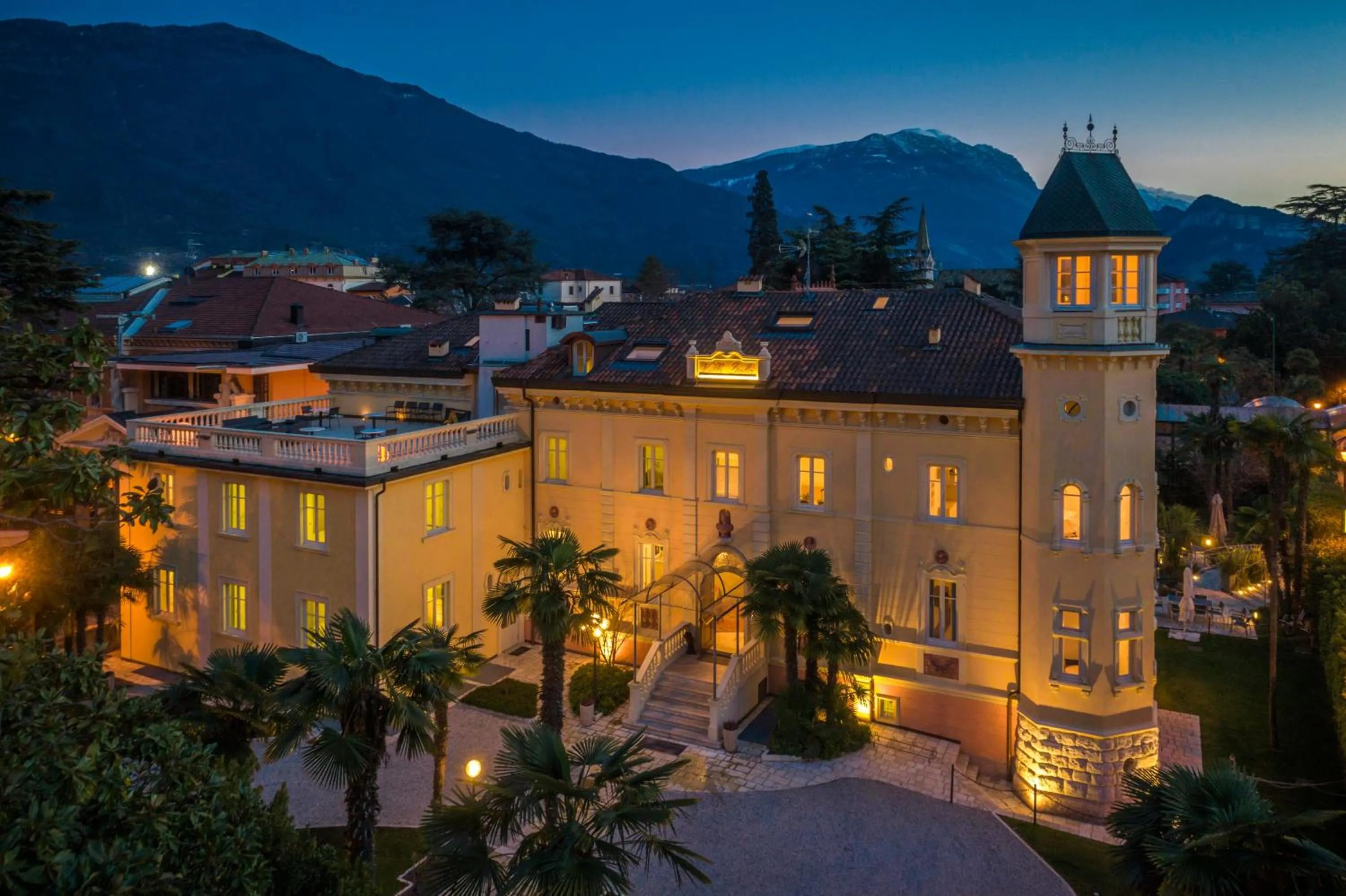 Facade/entrance in Villa Italia Luxury Suites and Apartments