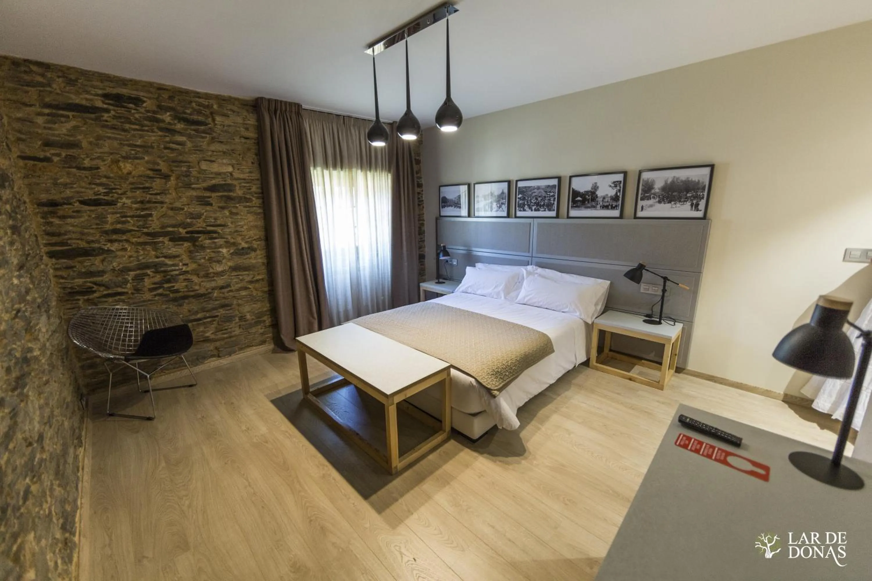 Photo of the whole room, Bed in Lar de Donas