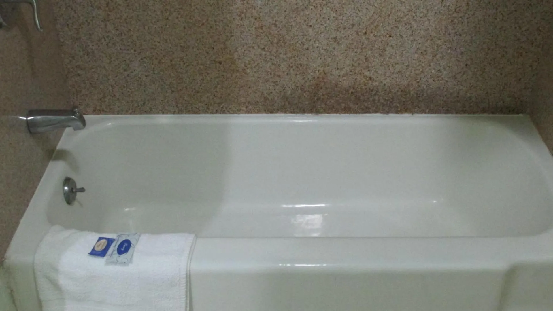 Bathroom in Sportsman's Motel