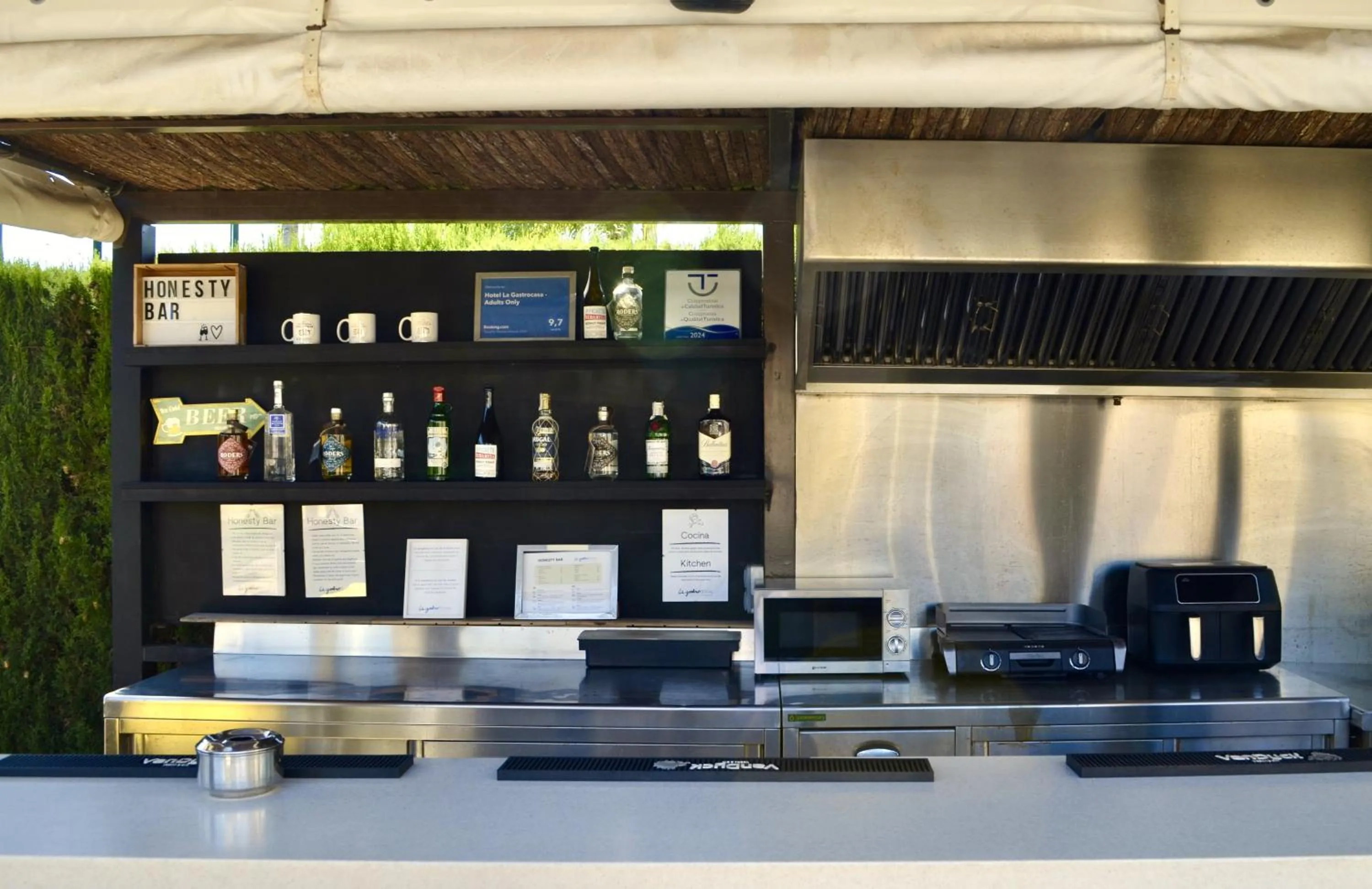 BBQ facilities in Hotel La Gastrocasa - Adults Only