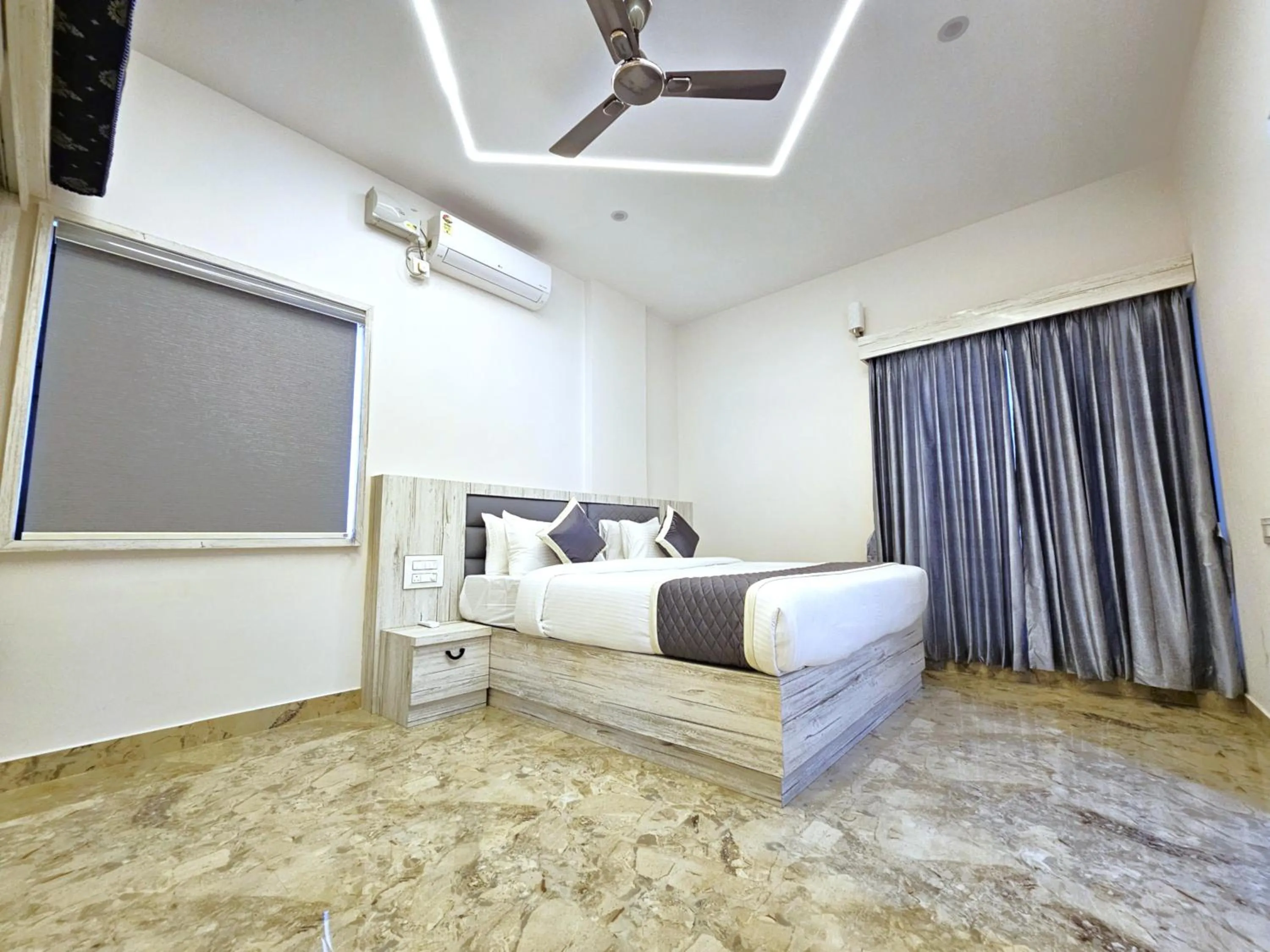 Bedroom, Bed in City Service Apartment