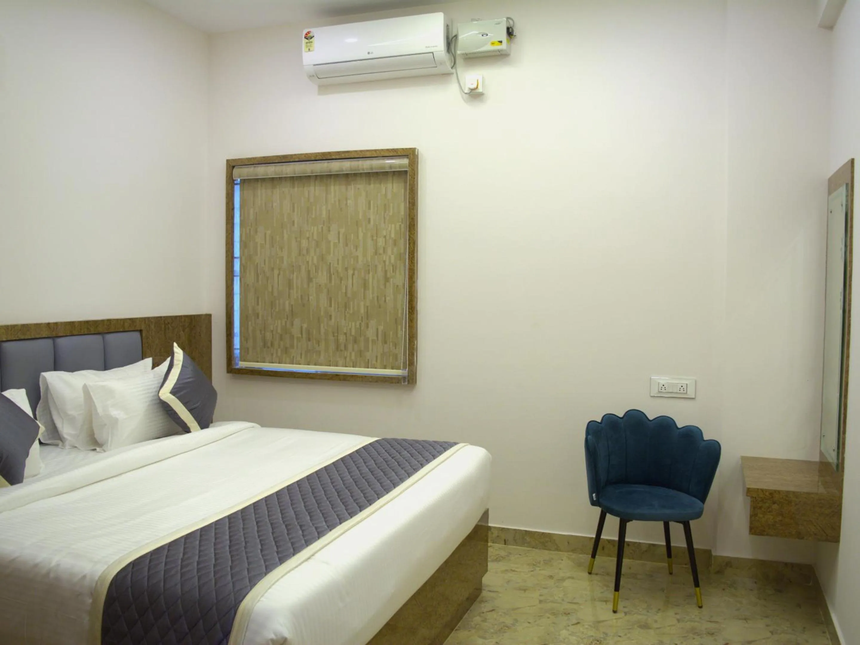 Bed in City Service Apartment