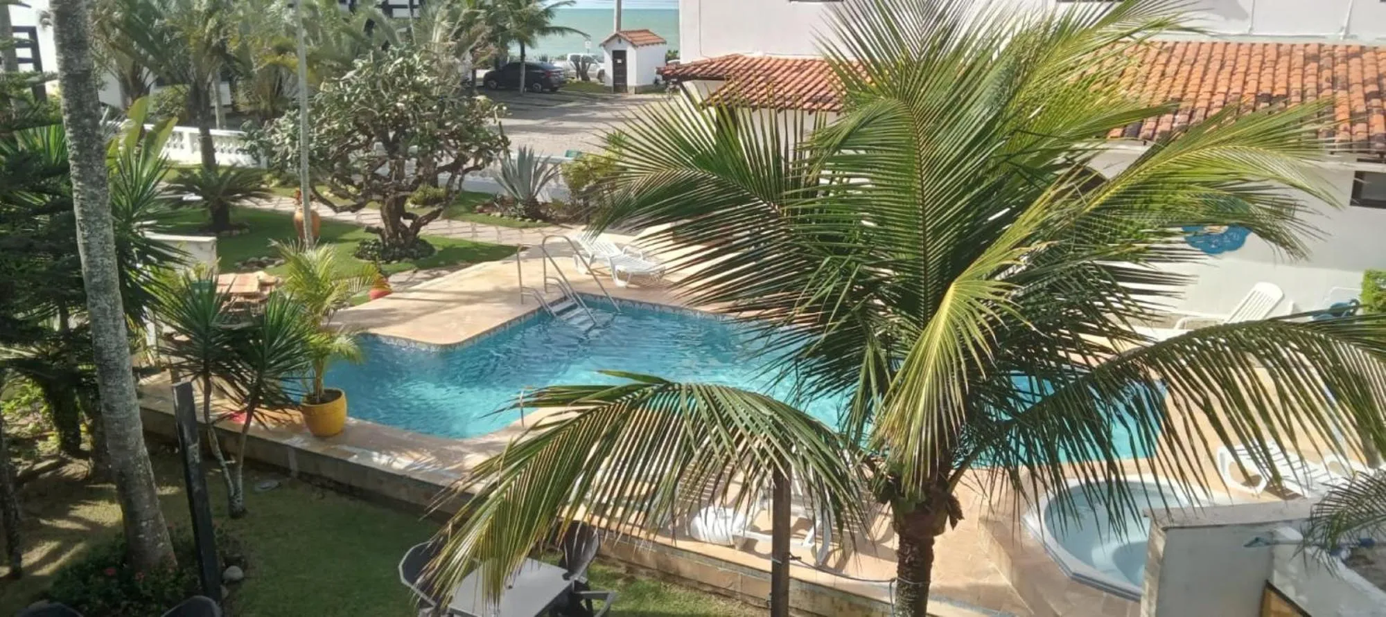 Swimming pool in Atlântico Hotel