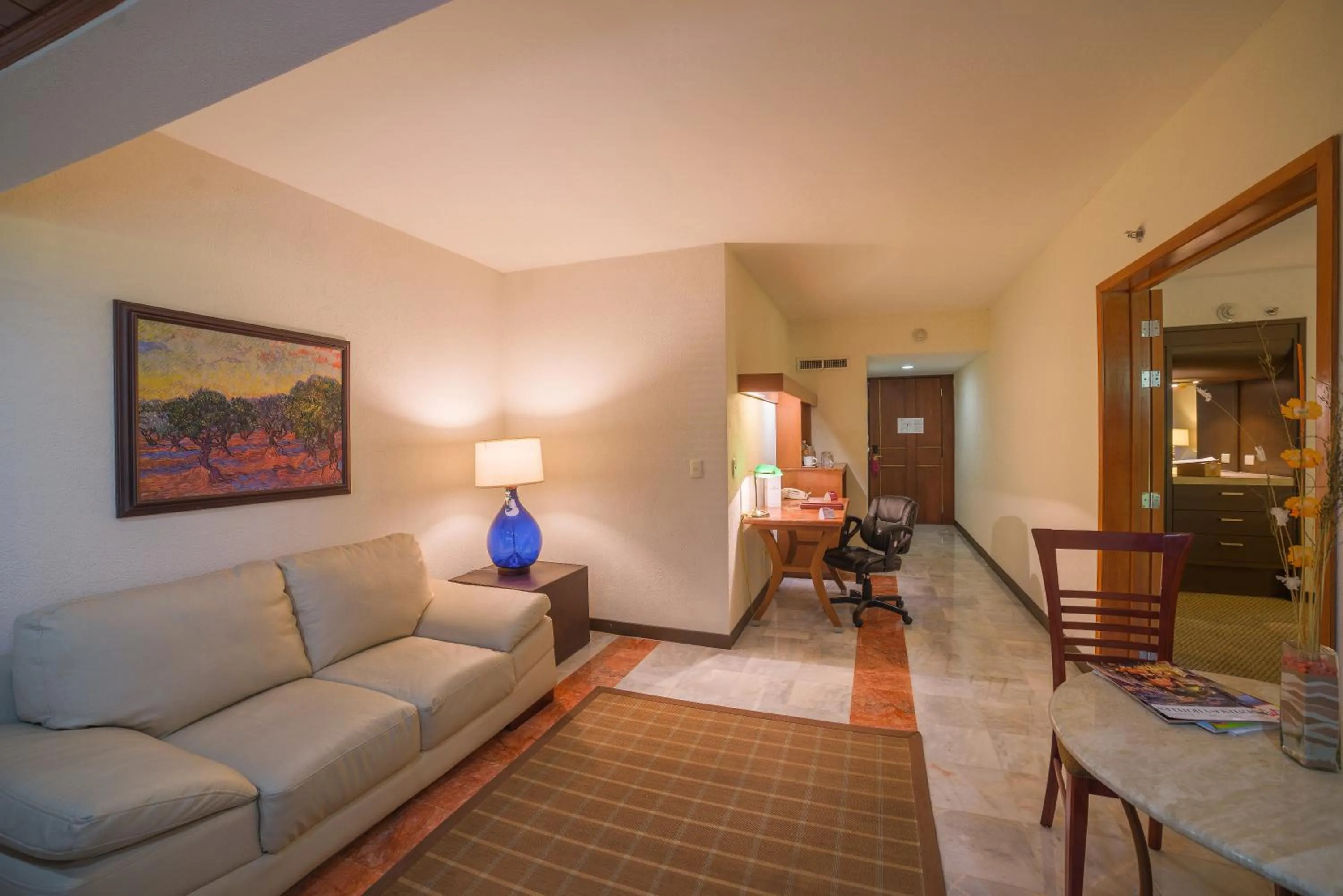 Living room in Wyndham Garden Guadalajara Expo Plaza del Sol