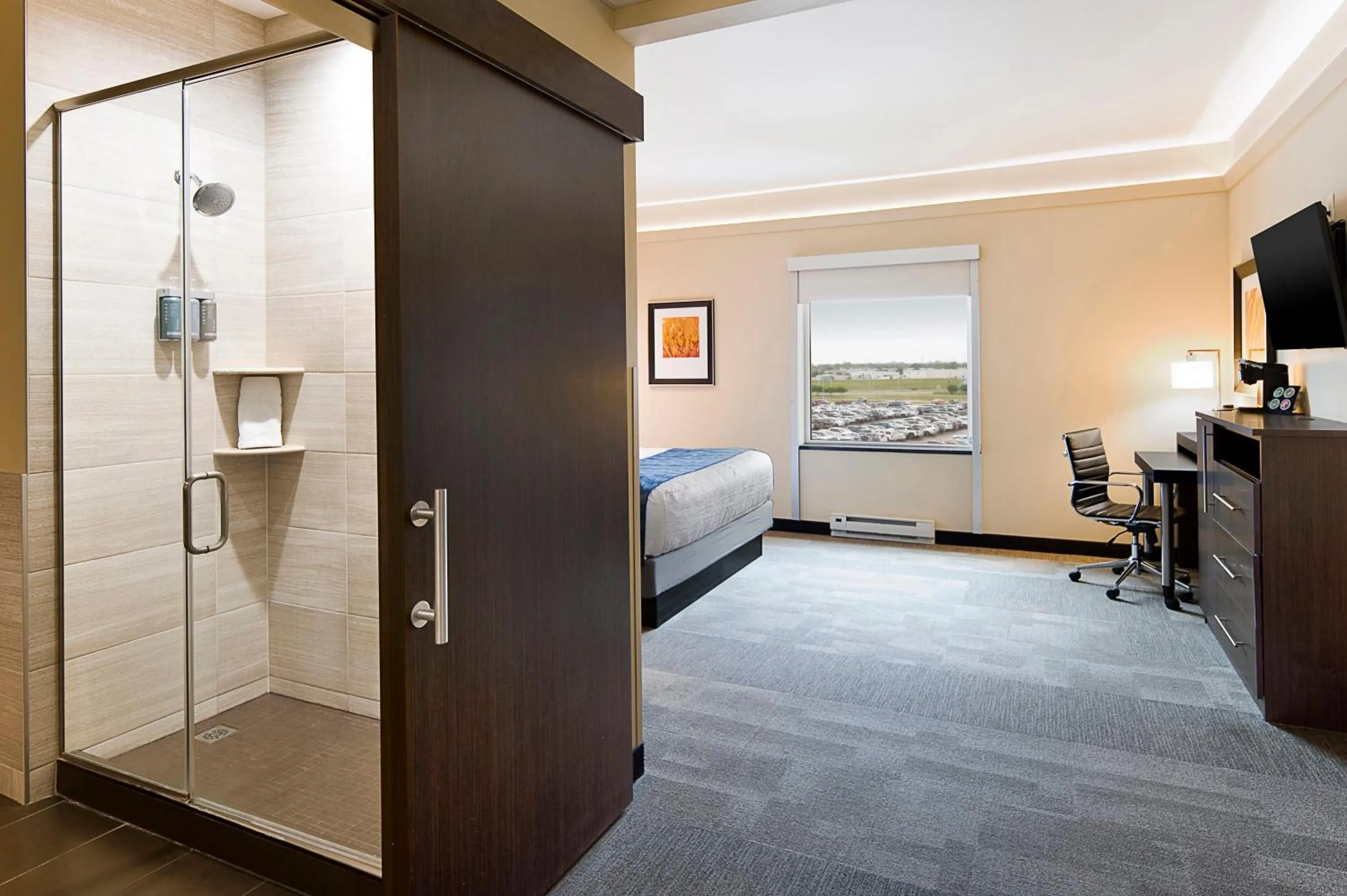 Bathroom, Bed in AeroStay