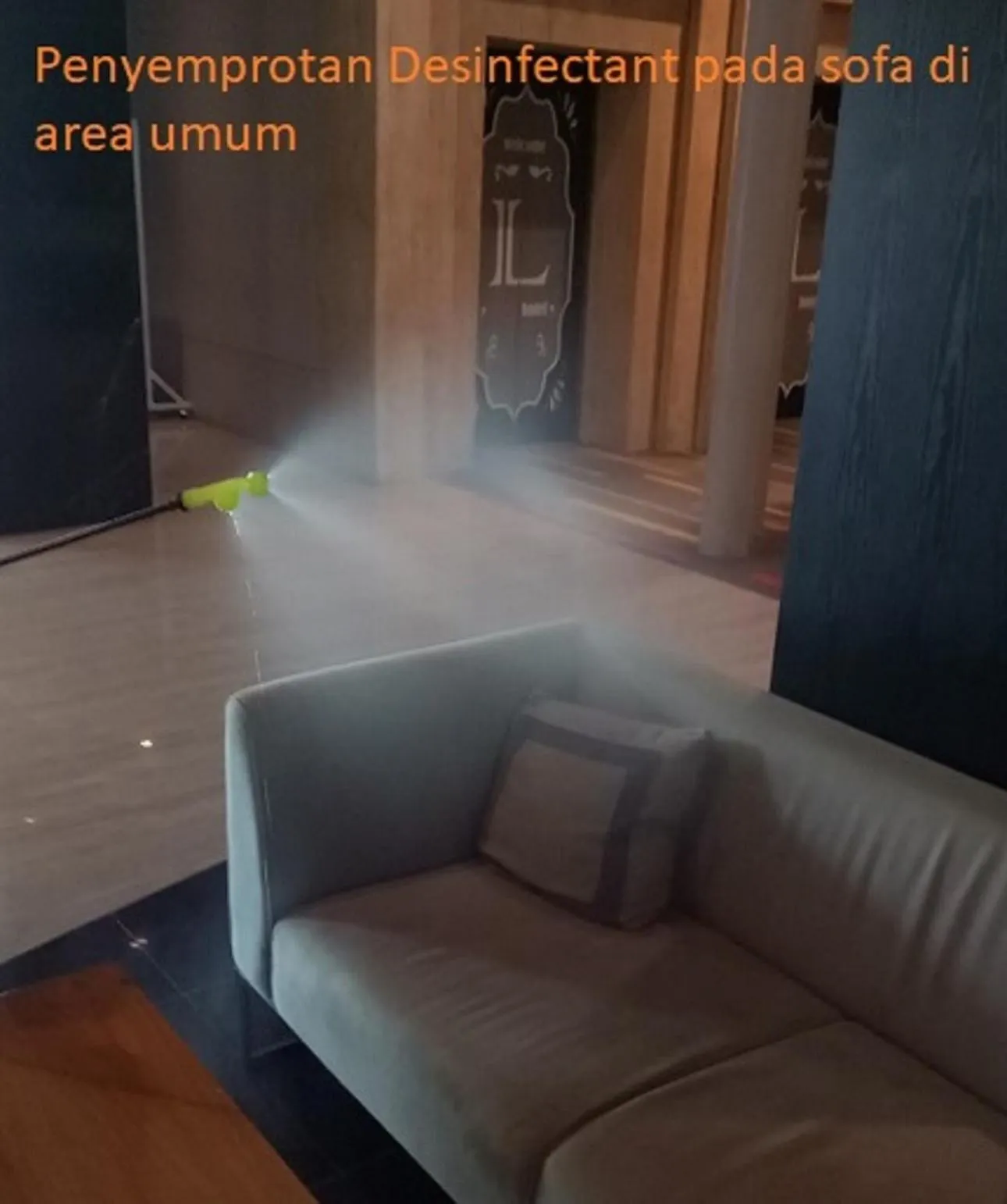 Seating area in Cabin Hotel