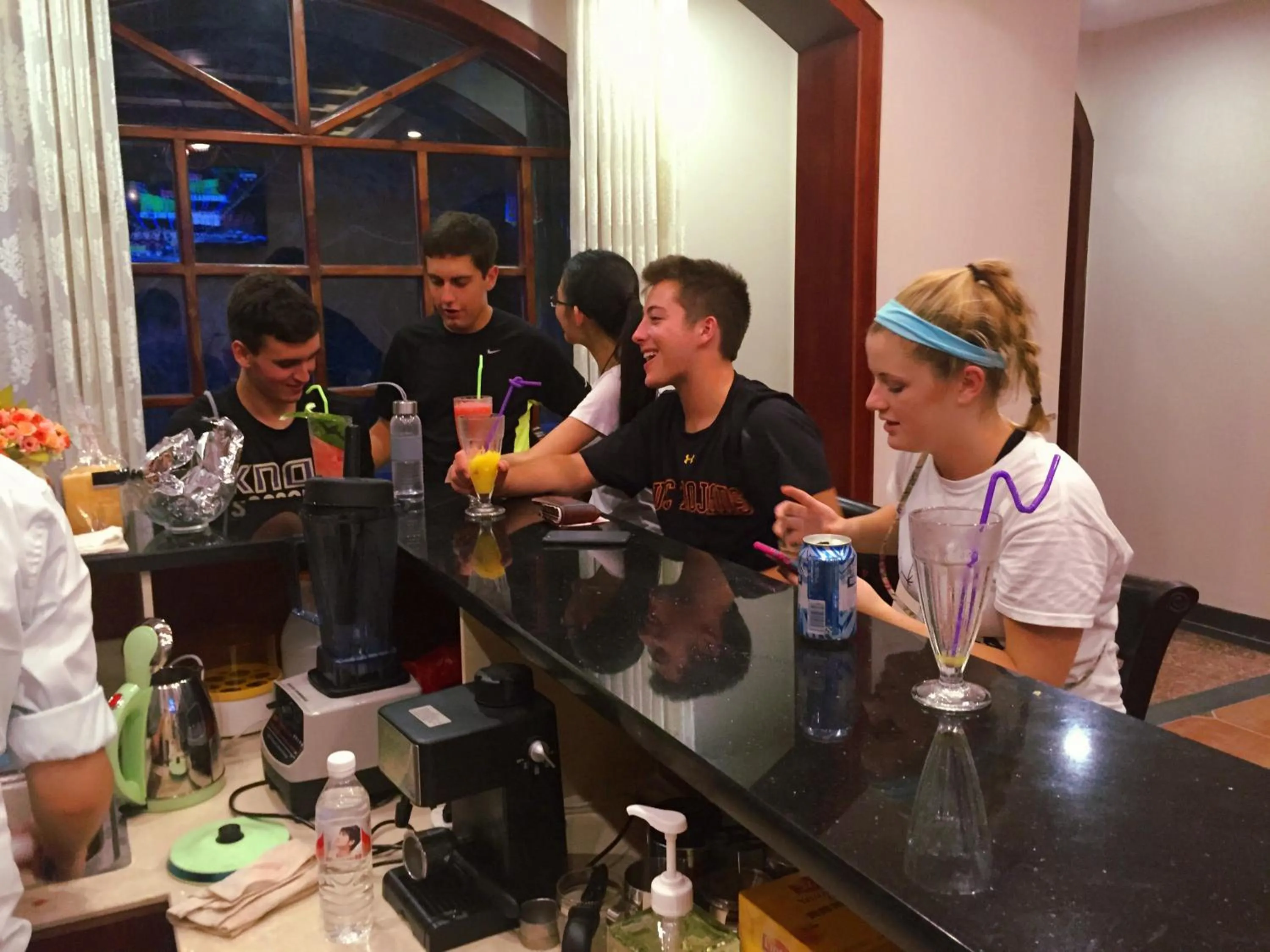 Lounge or bar in Junshe Boutique Guest House-Complementary pick up servie for a 3-night stay in a deluxe room