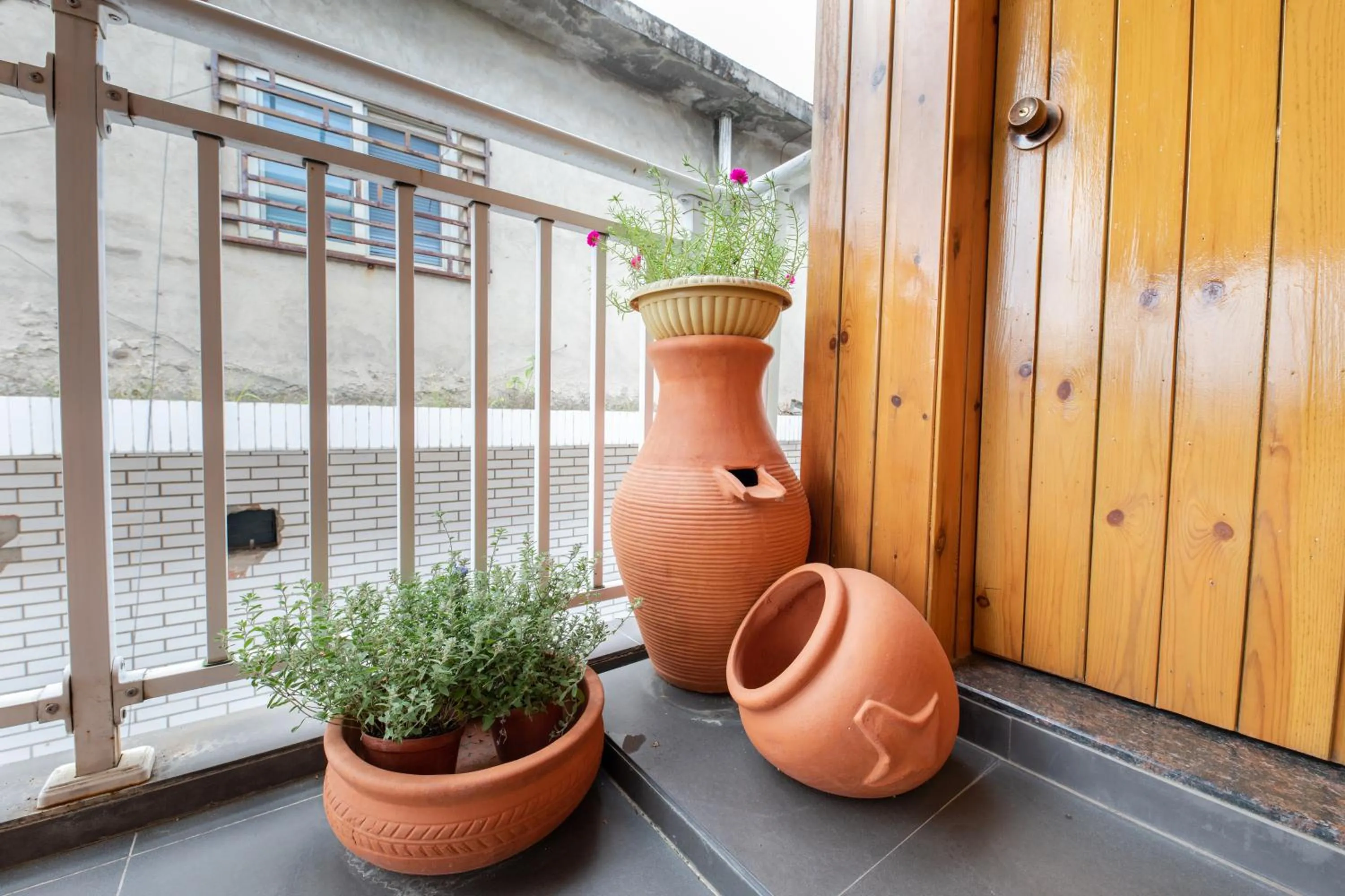 Decorative detail in Junshe Boutique Guest House-Complementary pick up servie for a 3-night stay in a deluxe room