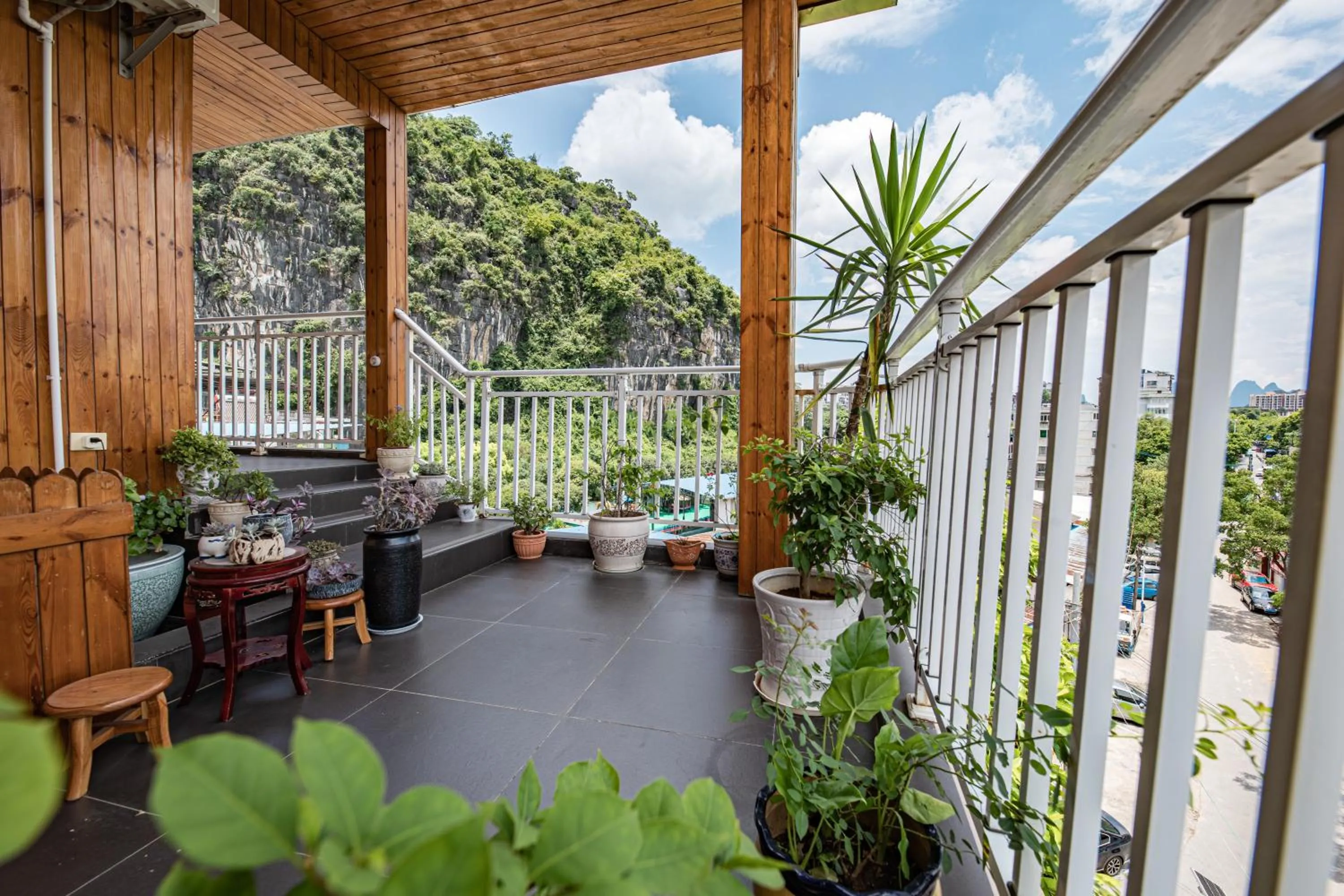 Balcony/Terrace in Junshe Boutique Guest House-Complementary pick up servie for a 3-night stay in a deluxe room