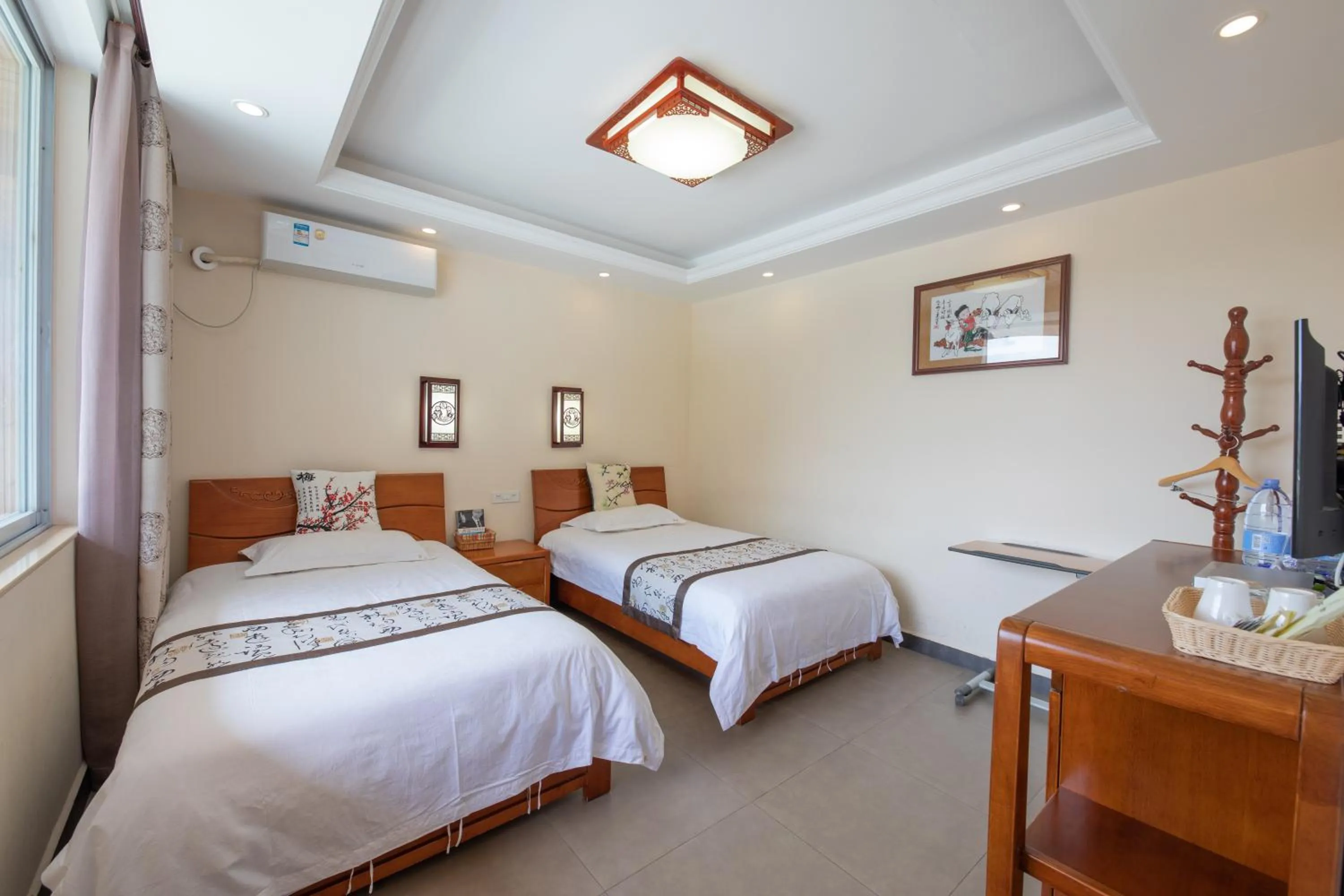 Photo of the whole room, Bed in Junshe Boutique Guest House-Complementary pick up servie for a 3-night stay in a deluxe room