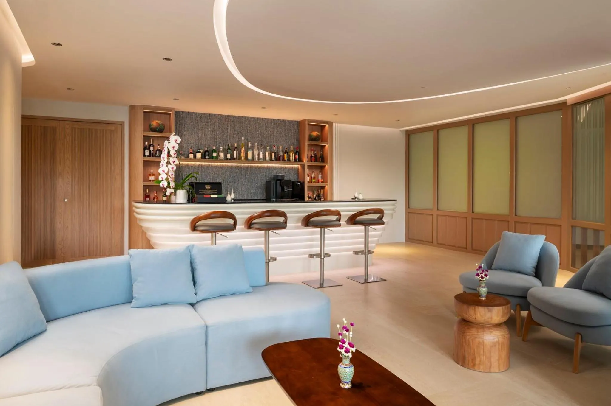 Restaurant/places to eat in Amari Bangsaen