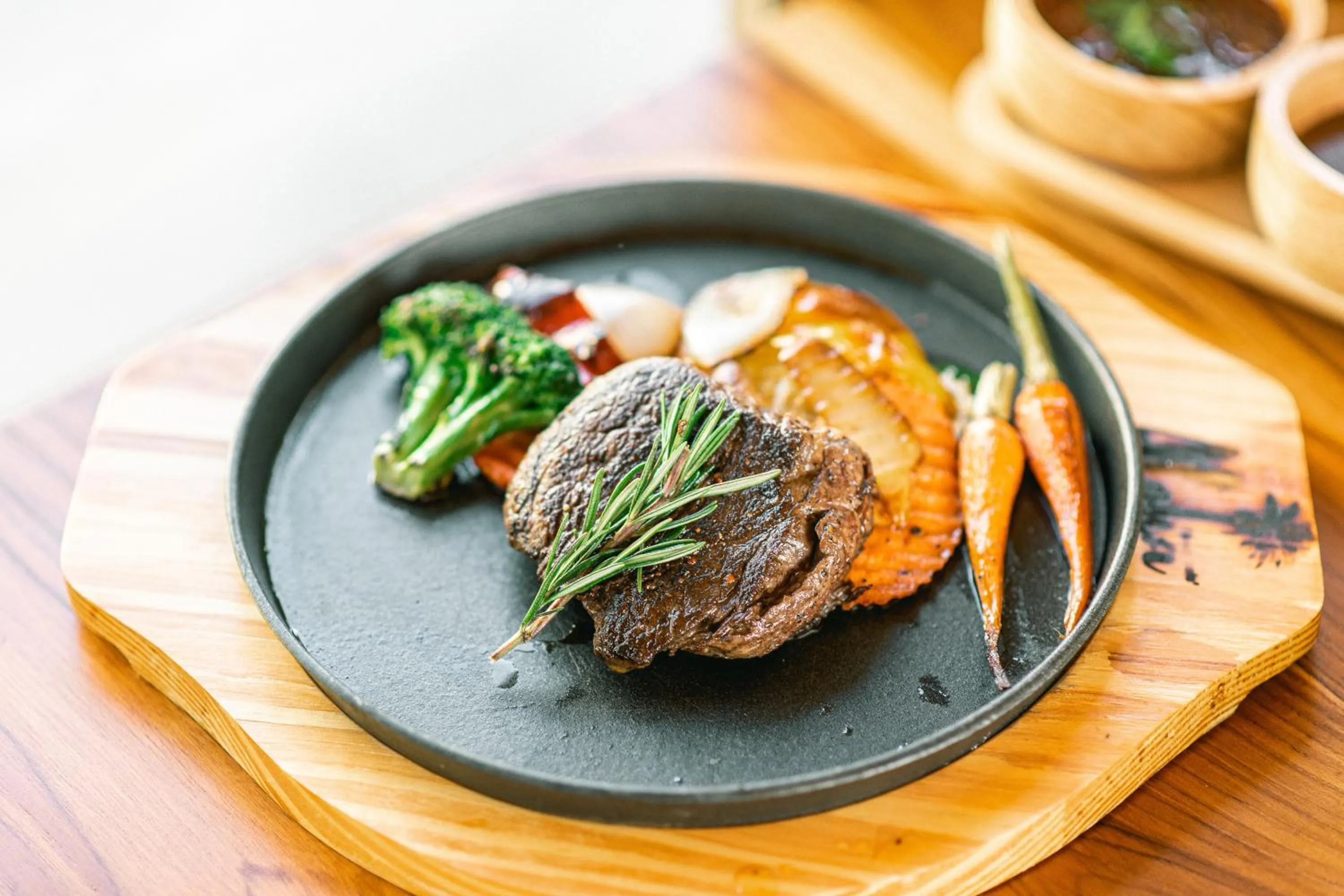 Restaurant/places to eat in Amari Bangsaen Formerly The Tide Resort Bangsaen