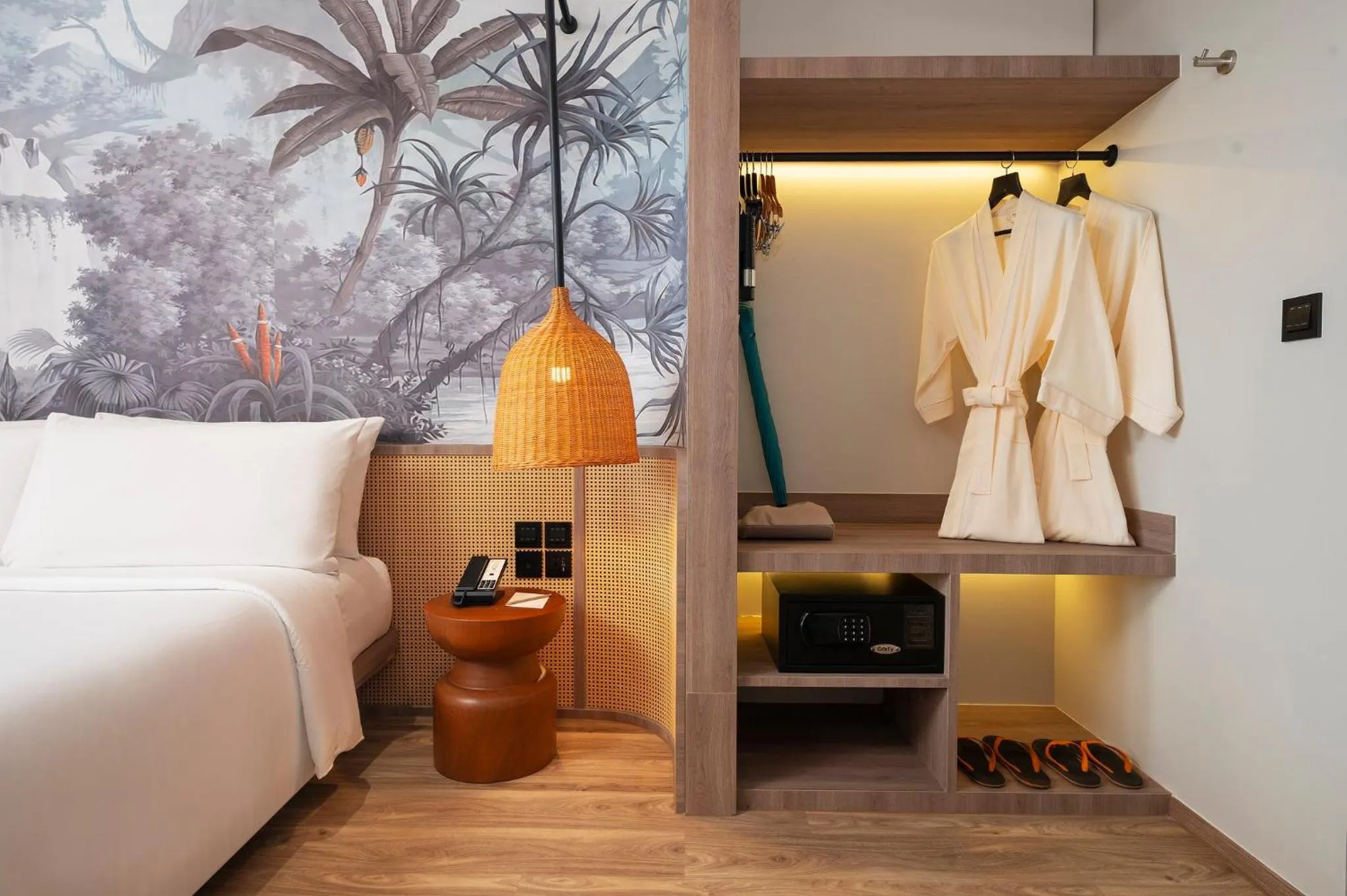 Photo of the whole room, Bed in Amari Bangsaen