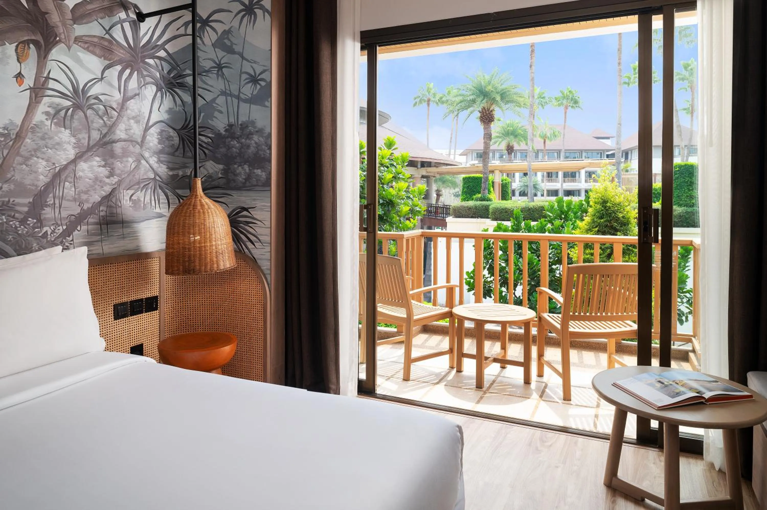 Balcony/Terrace, Bed in Amari Bangsaen Formerly The Tide Resort Bangsaen