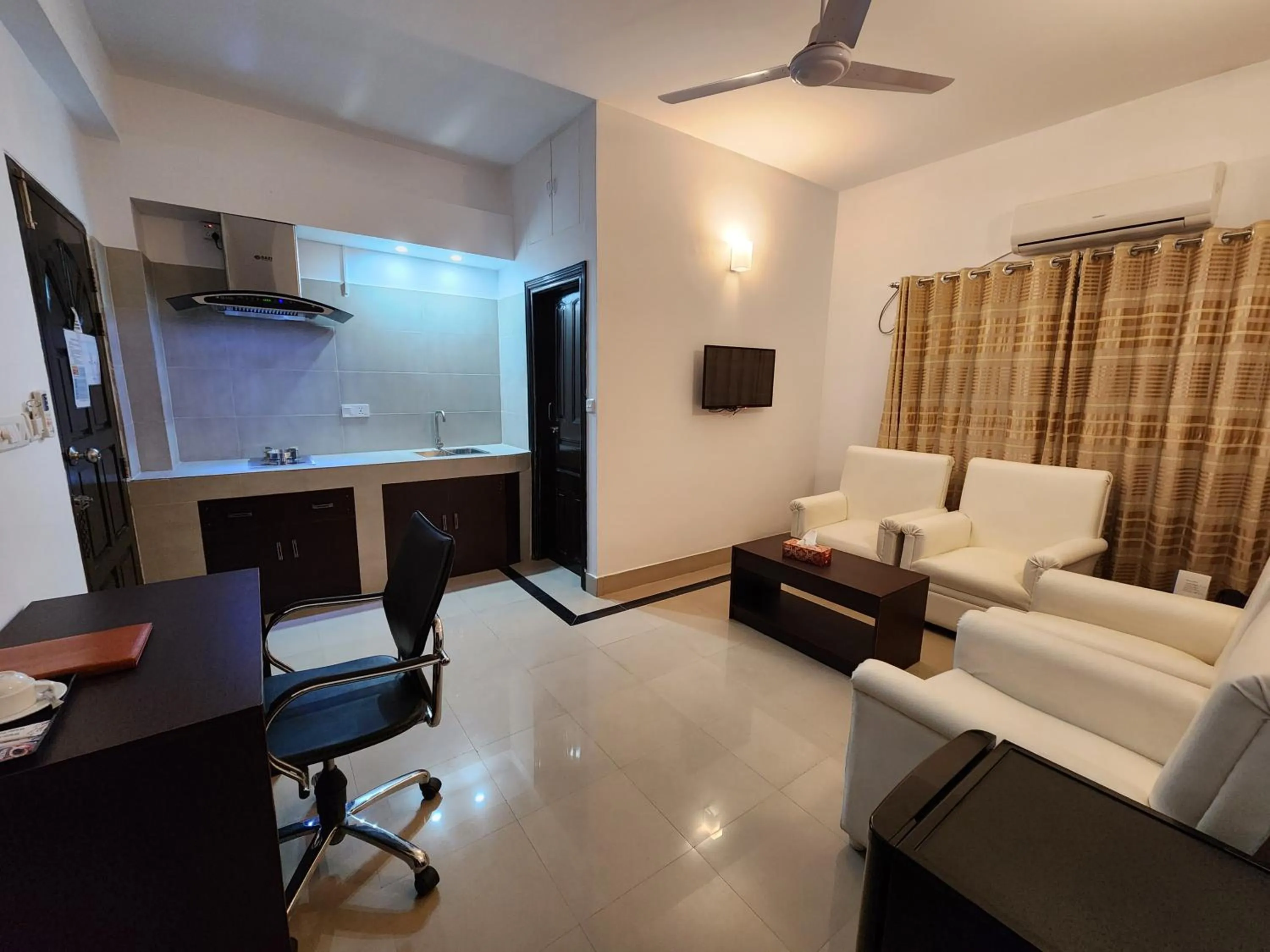 Aristocrat Inn - Lake Park & USA club