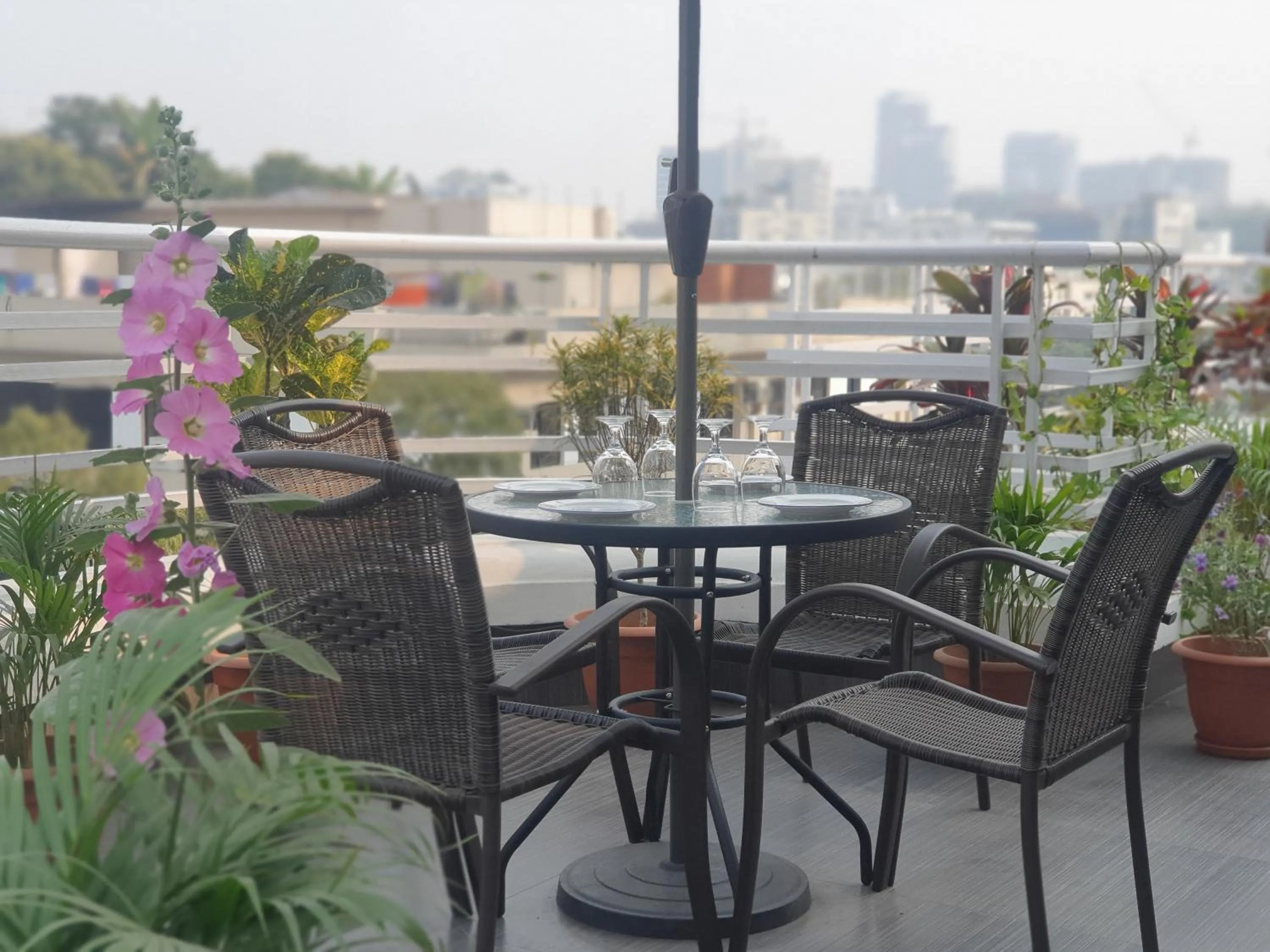 Balcony/Terrace in Aristocrat Inn - Lake Park & USA club