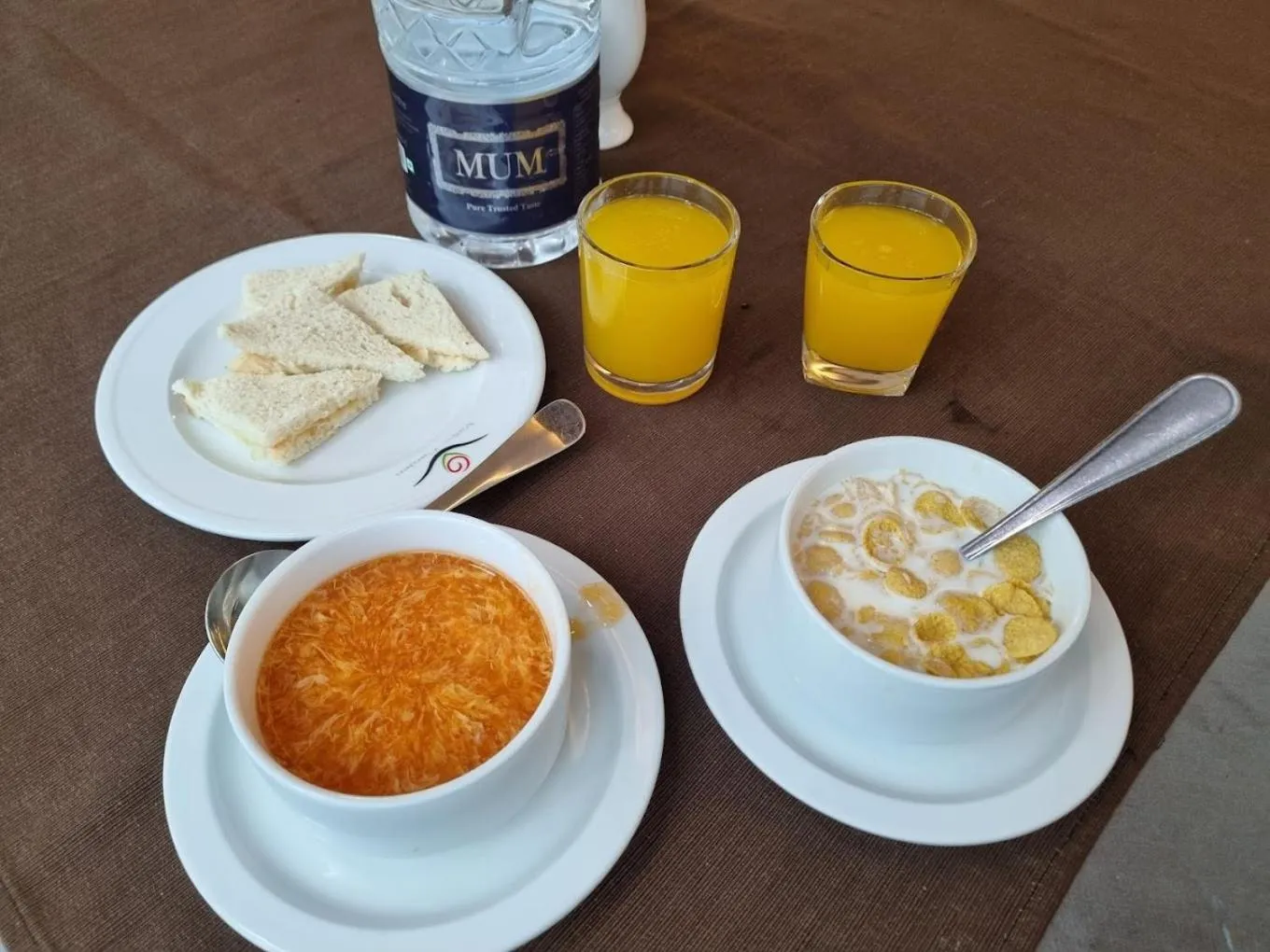 Breakfast in Aristocrat Inn - Lake Park & USA club