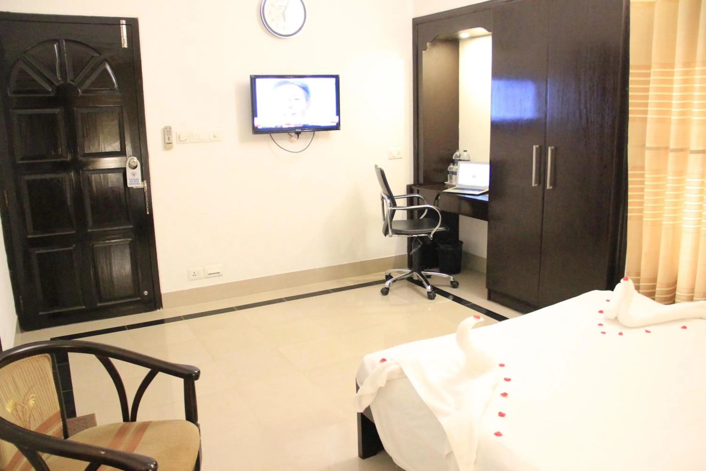 Bed in Aristocrat Inn - Lake Park & USA club