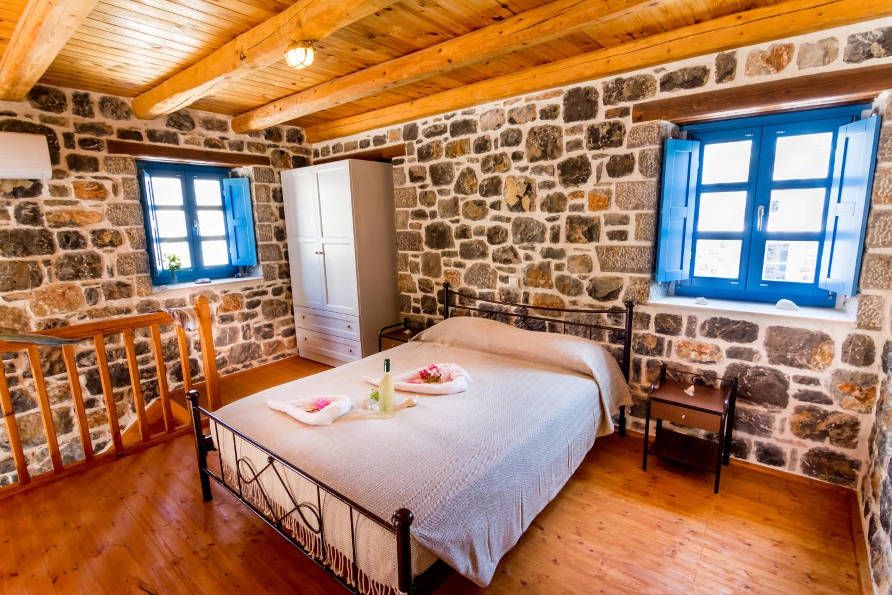 Bed in Pserimos Villas