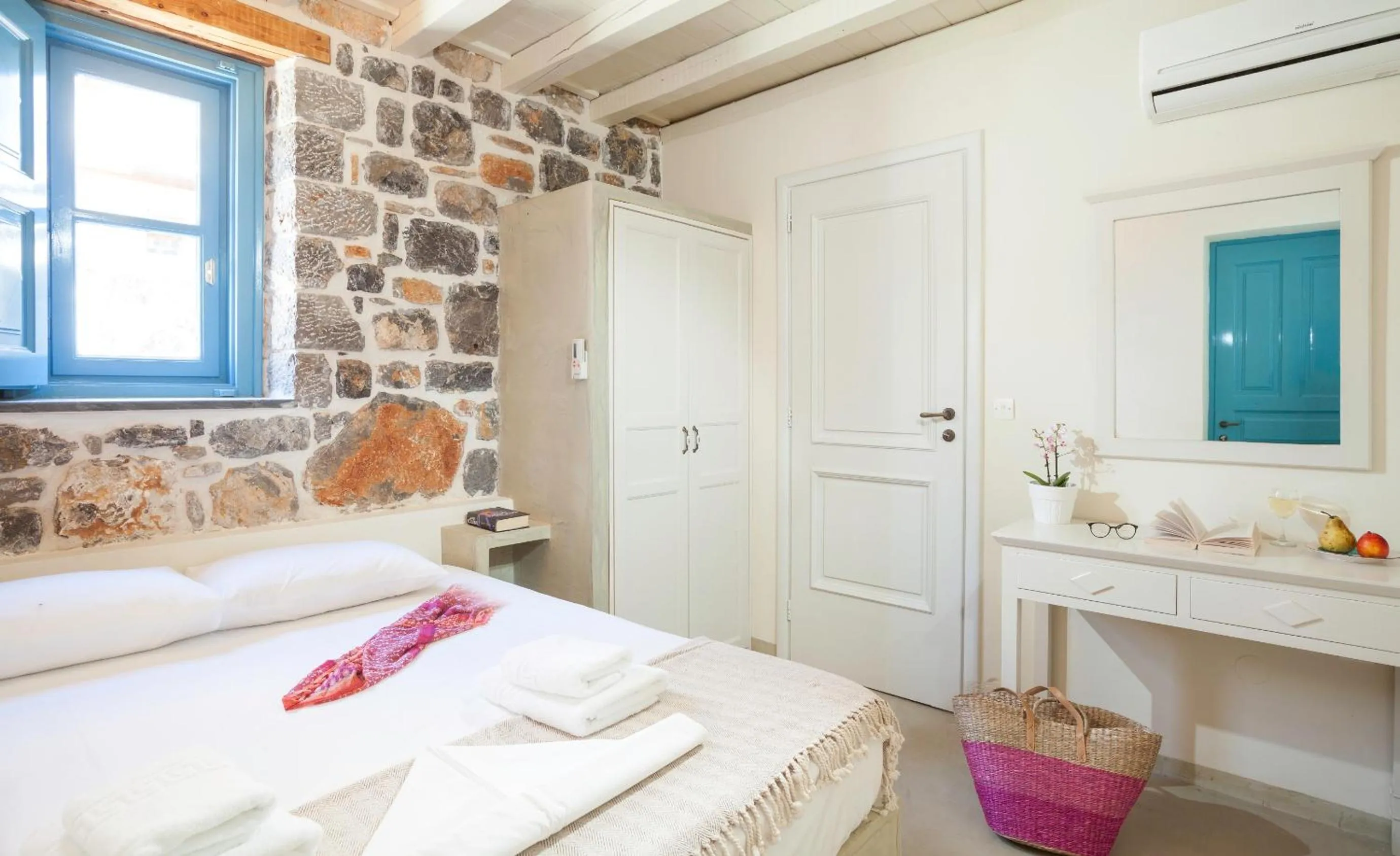 Bed in Pserimos Villas